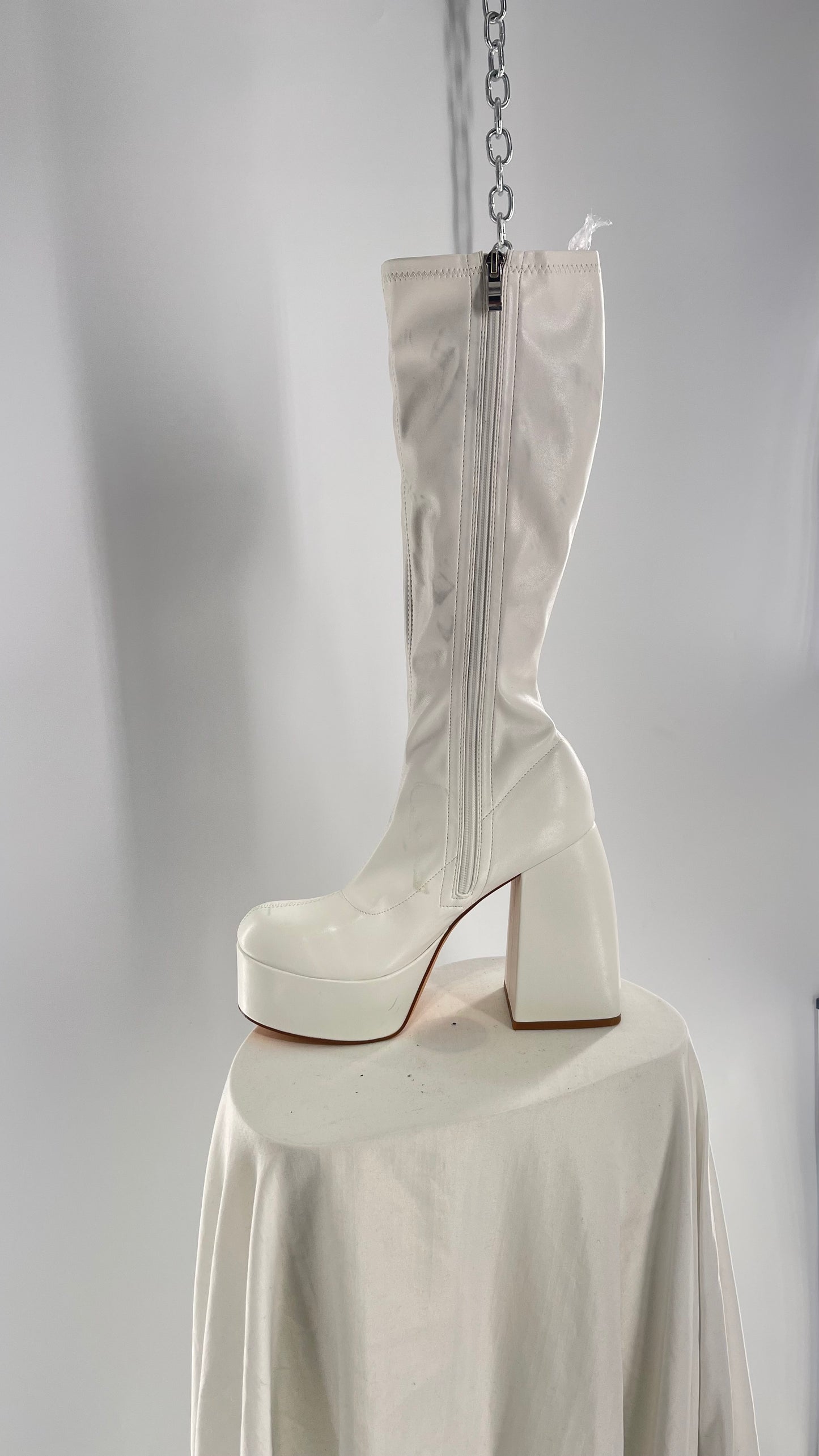 Liliana White Platform Gogo Knee High Boots (7.5)