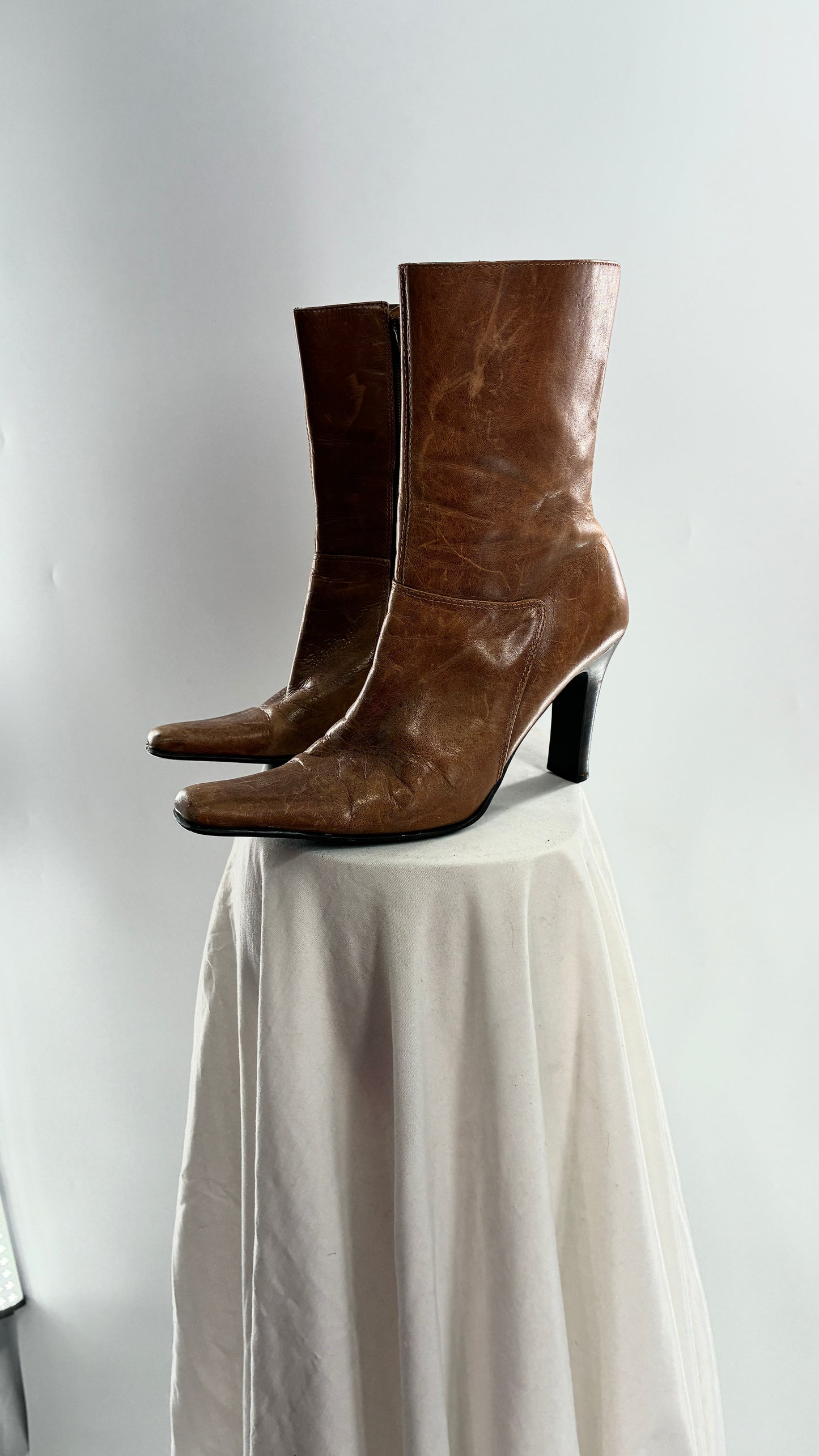 Vintage 1990s STEVE MADDEN Joesie Distressed Leather Pointed Square Toe Booties Made in Brazil (8)
