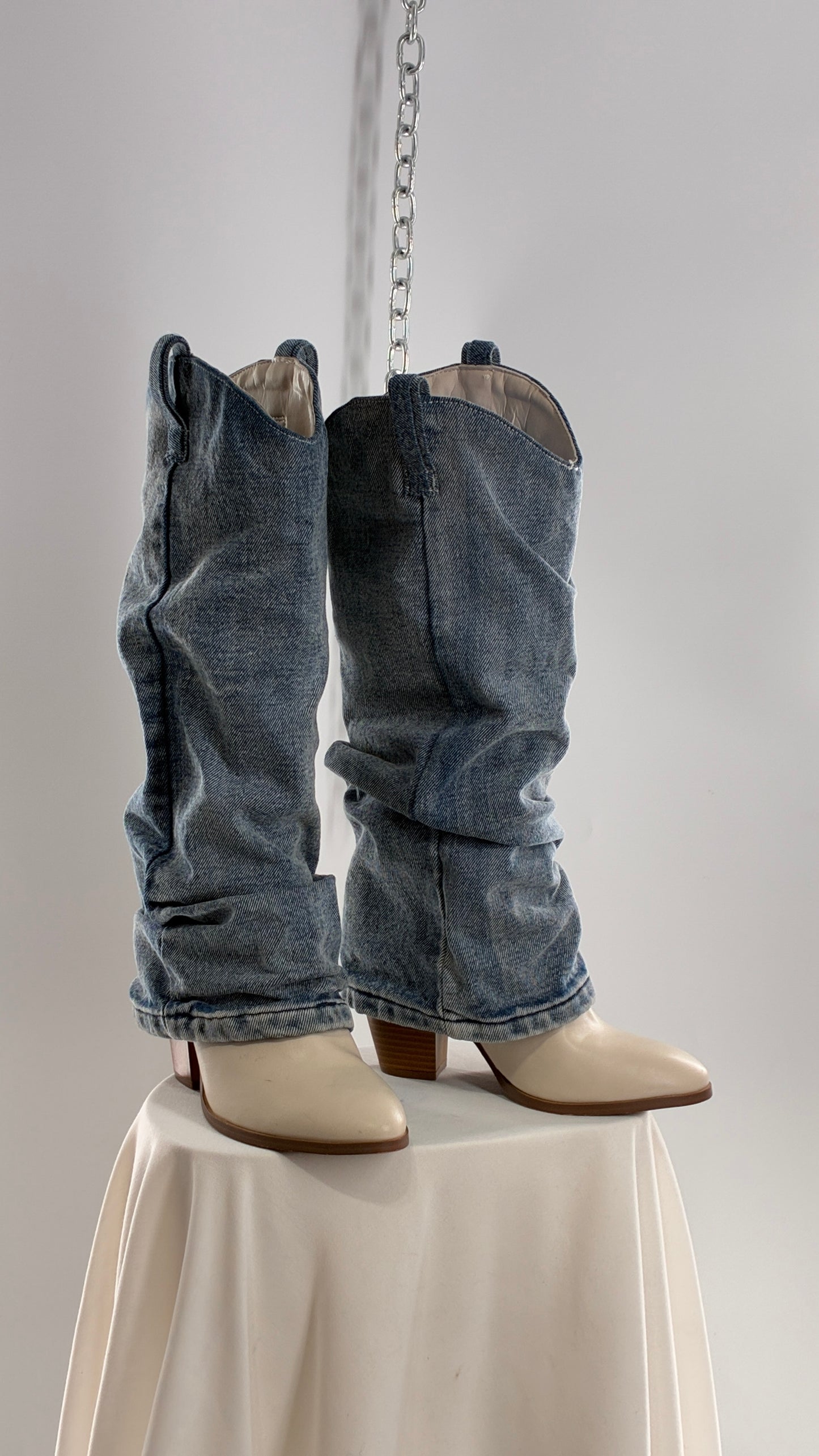 Vintage 2008 White Pointed Toe Boots with Denim Stacked Leg (6)
