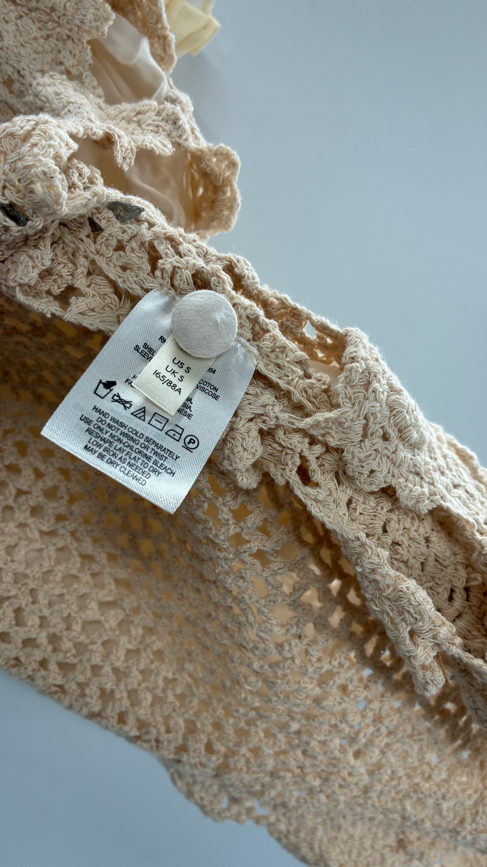 Free People Crochet Scalloped Open Side Dress with Ruffled Sleeve Deta The Thrifty Hippy Free People Crochet Scalloped Open Side Dress with Ruffled Sleeve Deta The Thrifty Hippy