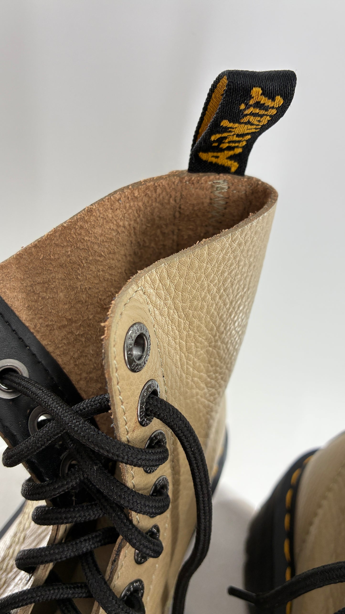 Vintage Dr. Martens 1460 Pascal Max Platform Pale Olive Pisa Boot (6L)