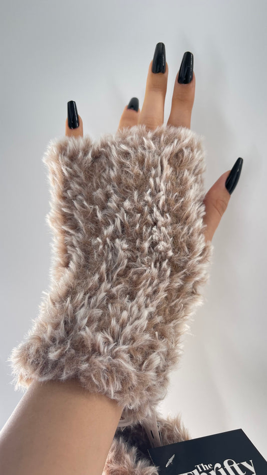 Urban Outfitters Tan White Faux Fur Fuzzy Hand Warmers Fingerless Gloves