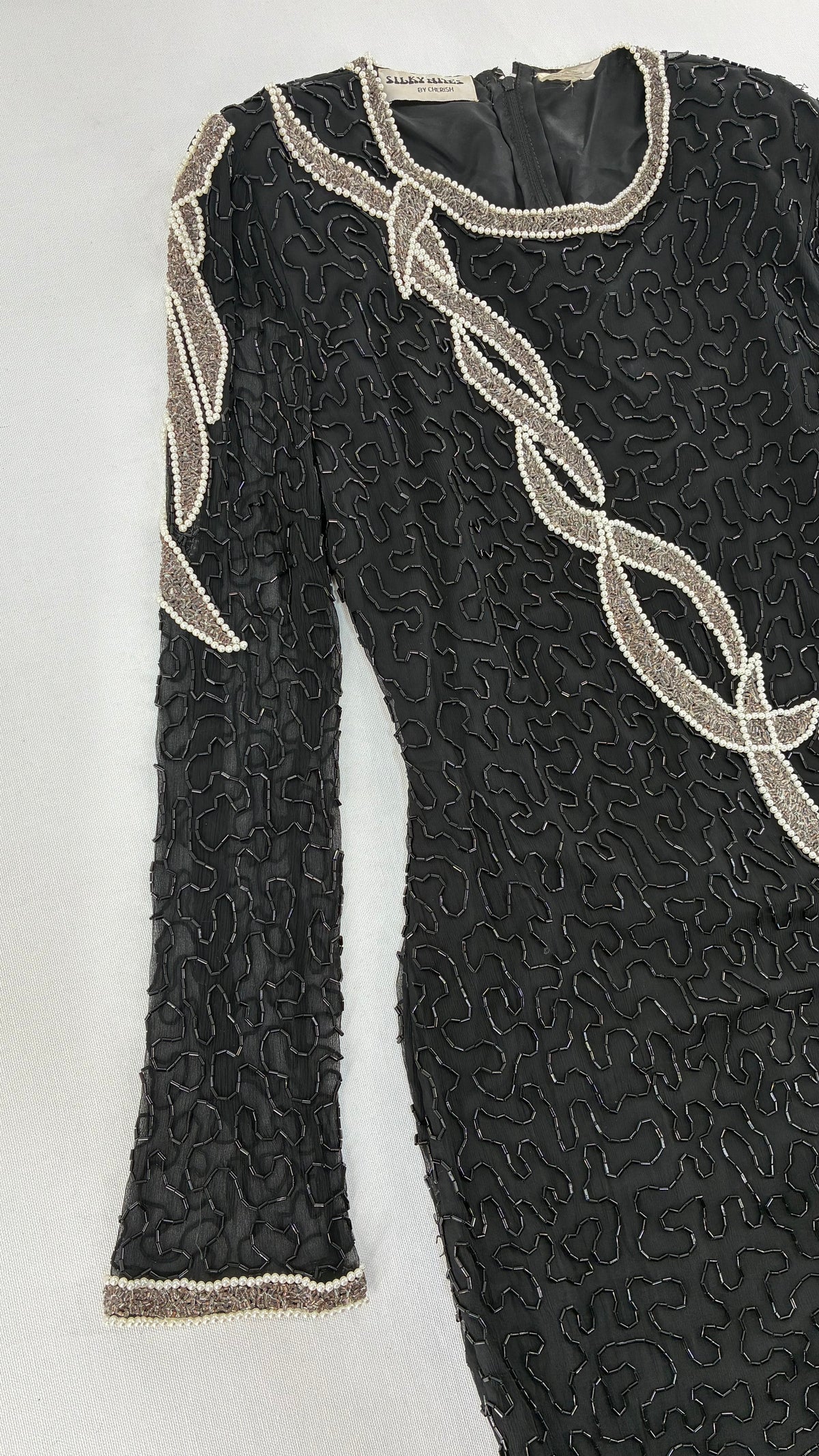 Vintage SILKY NITES BY CHERISH 100% Natural Silk Beaded Black Dress with Contrasting White Design (Medium)