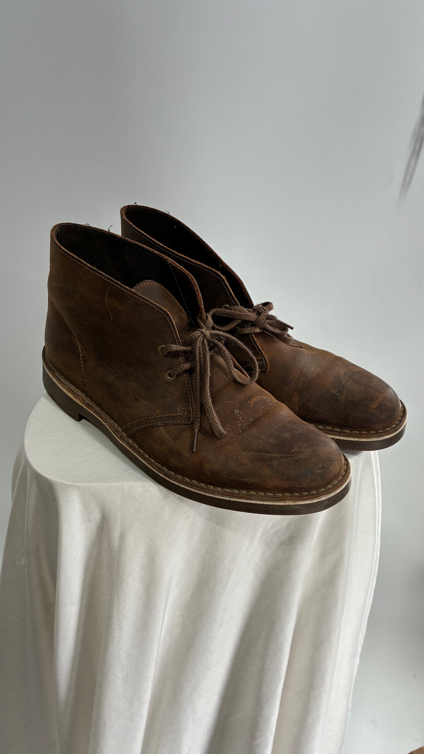CLARKS Brown Leather Men’s Bushacre Chukka Boots (10.5)