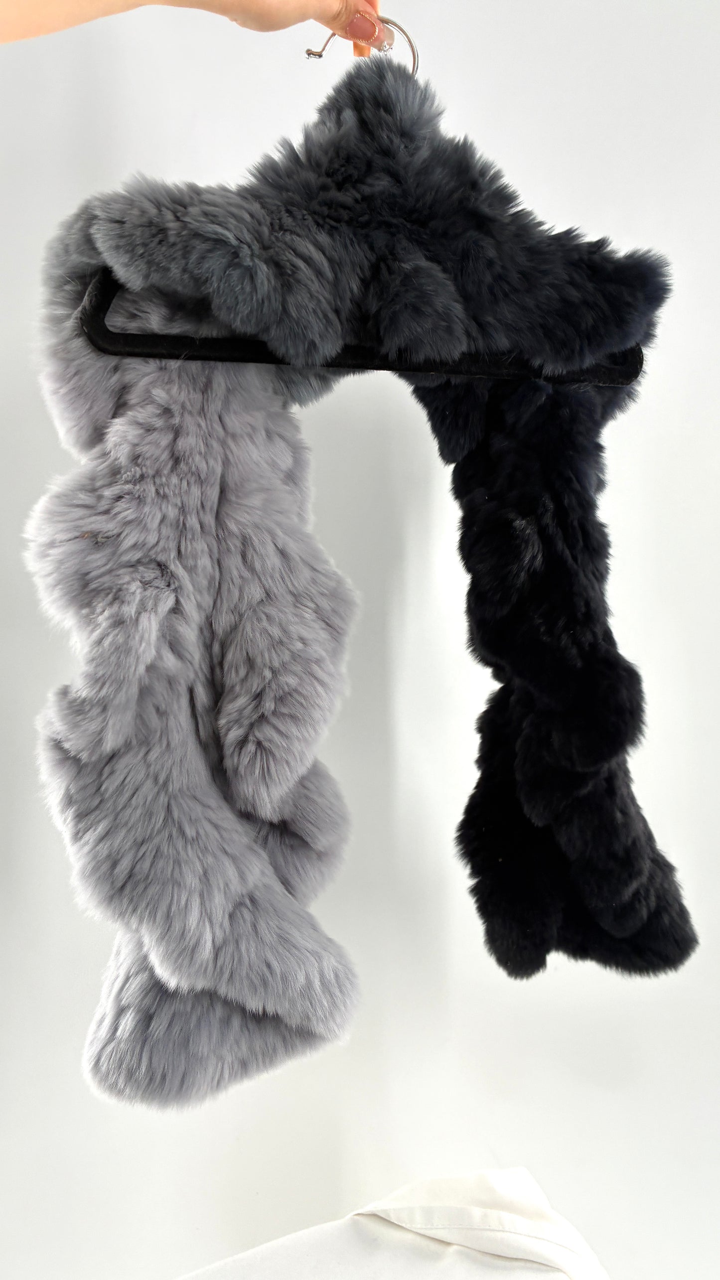 Vintage LINDA RICHARDS LUXURY Genuine Rabbit Fur Gradient Gray to Black Scarf