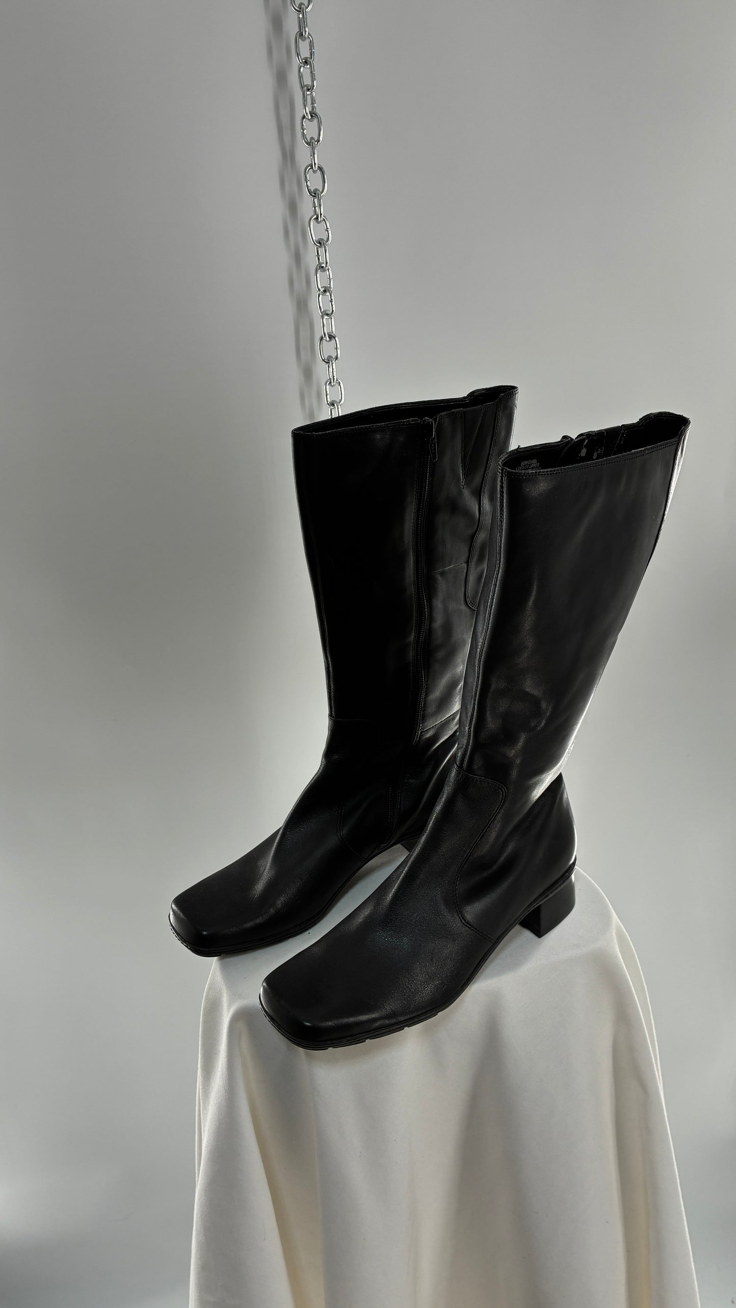Vintage BANDOLINO 1990s Black Square Toe Boots (9.5)