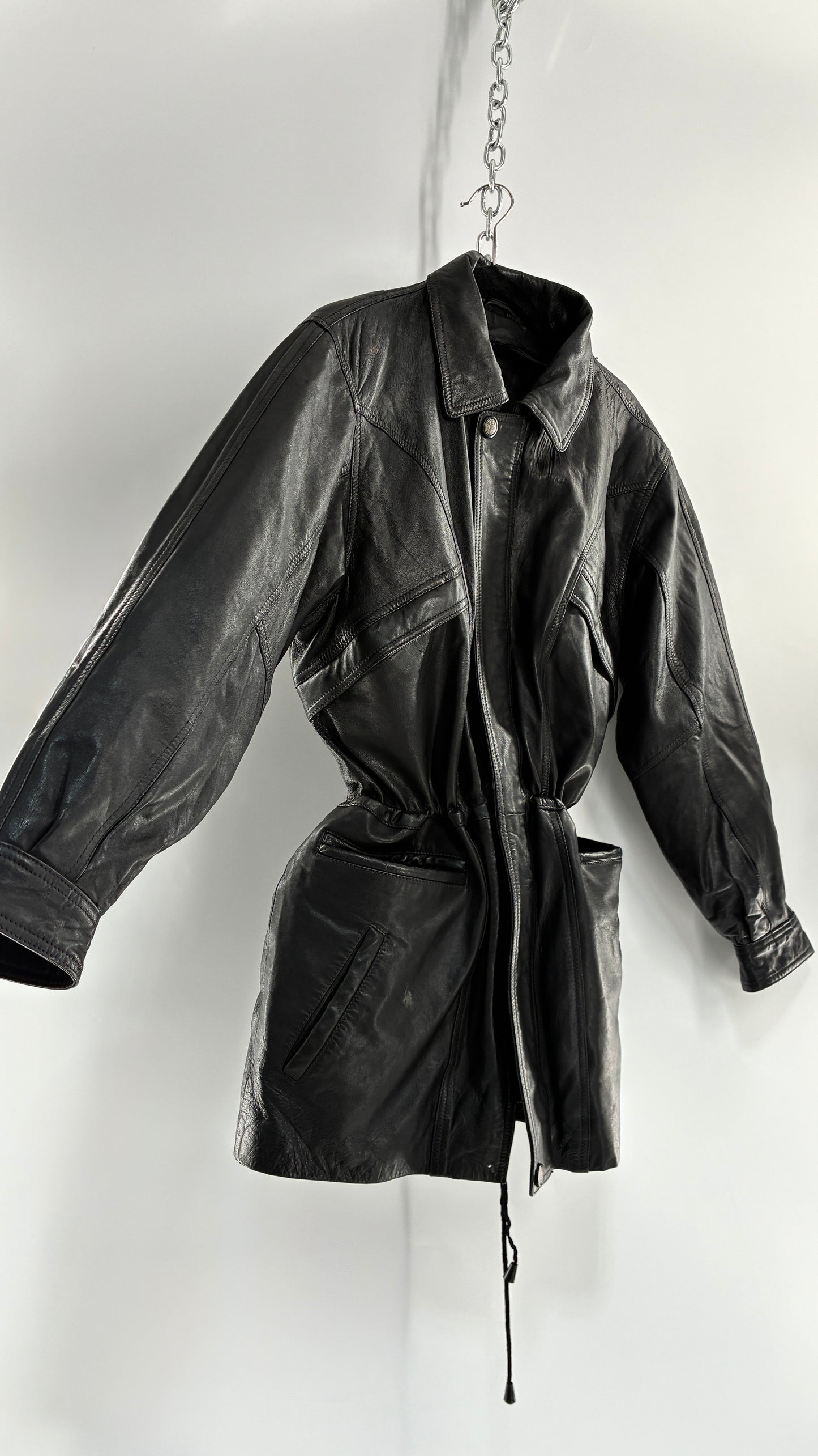 Vintage Black Leather Jacket with Waist Cinch and Double Pockets (S/M)