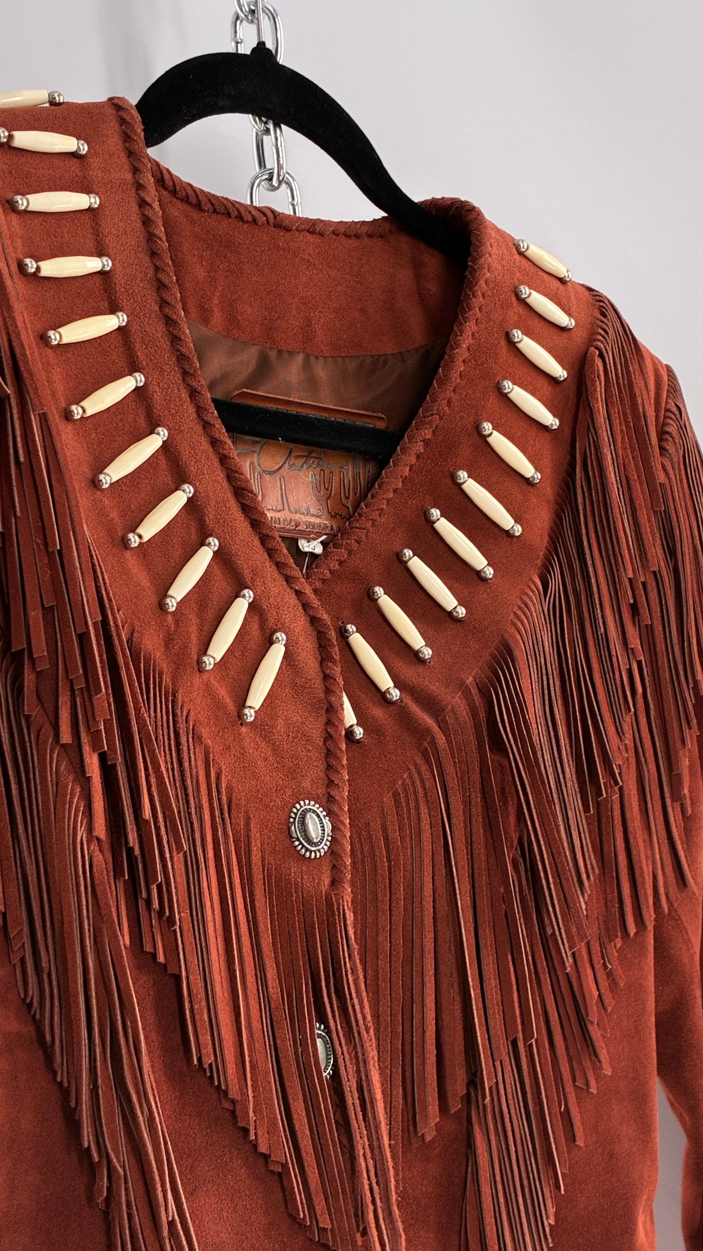 Vintage 1970s Suede Made in Old Senora Mexico Rust Thick Heavy Duty Suede Leather Jacket with Pointed Hemline, Beaded Details and Fringe Design (8)