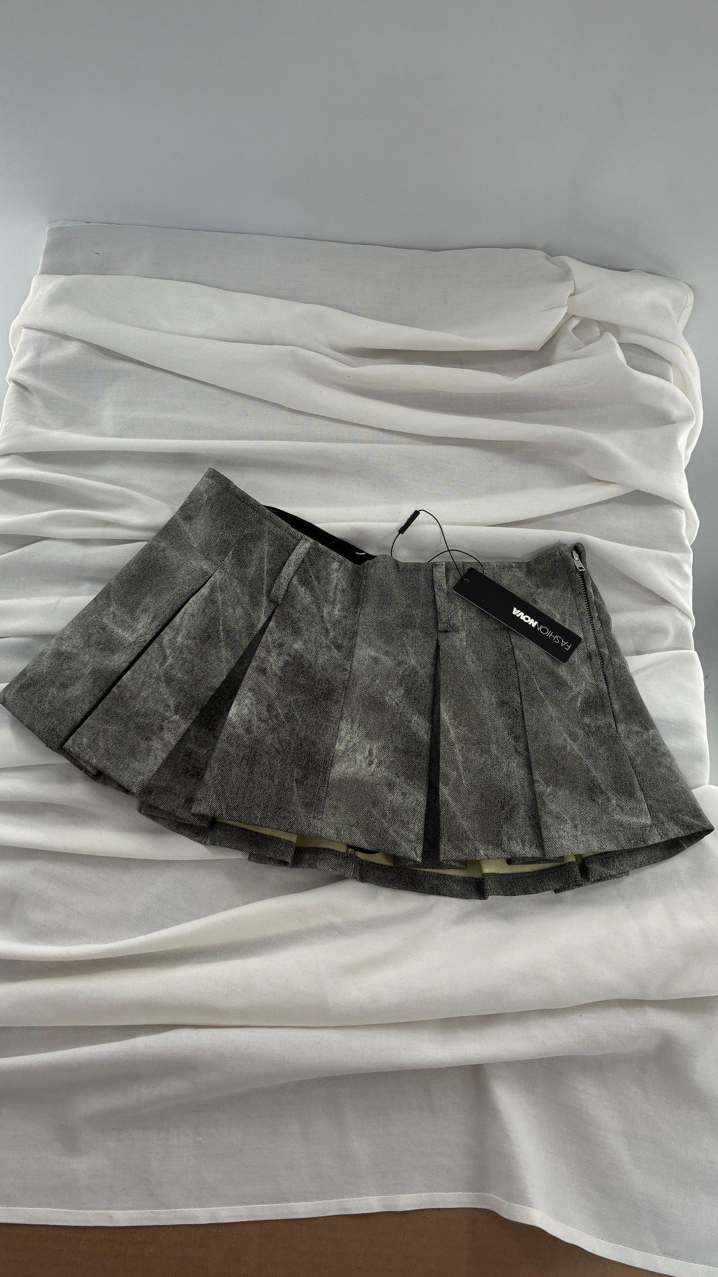 FASHION NOVA Pleated Vinyl Denim Mini Skirt with Built in Shorts and Tags Attached (Small)