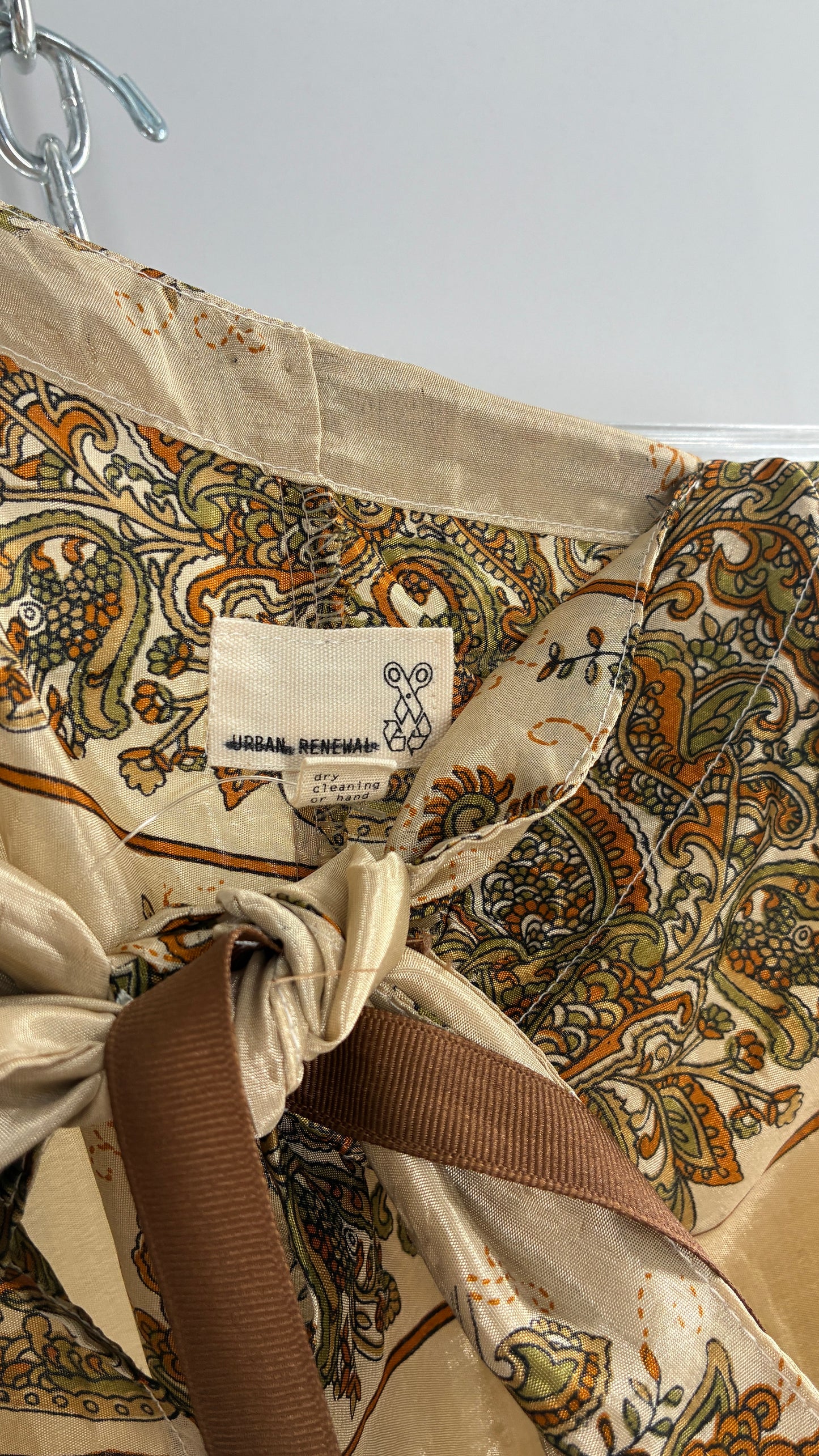 Urban Renewal Urban Outfitters Silky Lounge Pant Upcycled Vintage (Small)