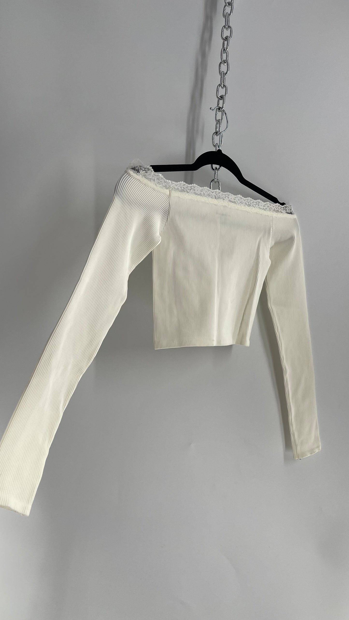 Out From Under White Ribbed Off the Shoulder Lace Neckline Long Sleeve (XS/S)