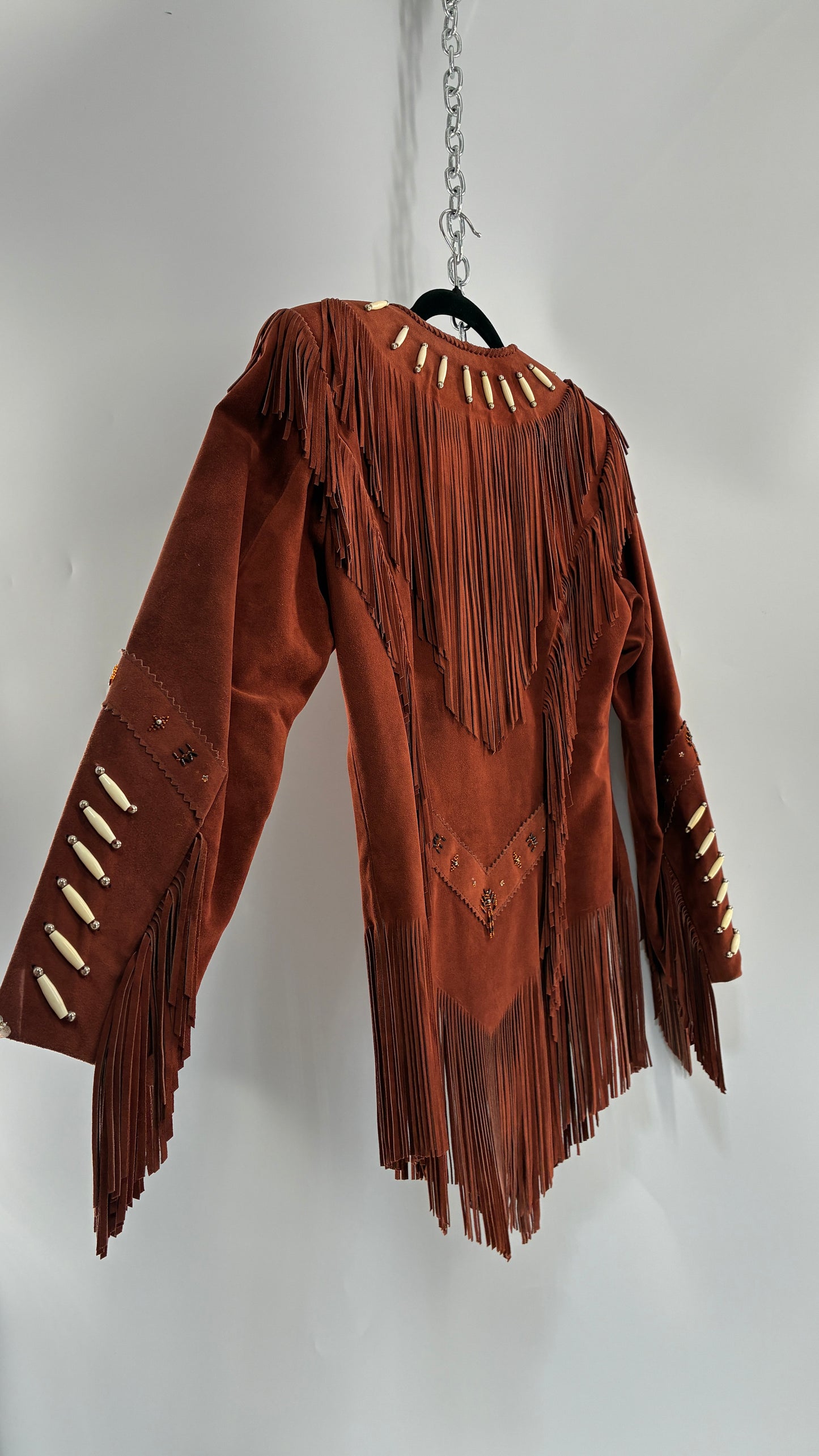 Vintage 1970s Suede Made in Old Senora Mexico Rust Thick Heavy Duty Suede Leather Jacket with Pointed Hemline, Beaded Details and Fringe Design (8)