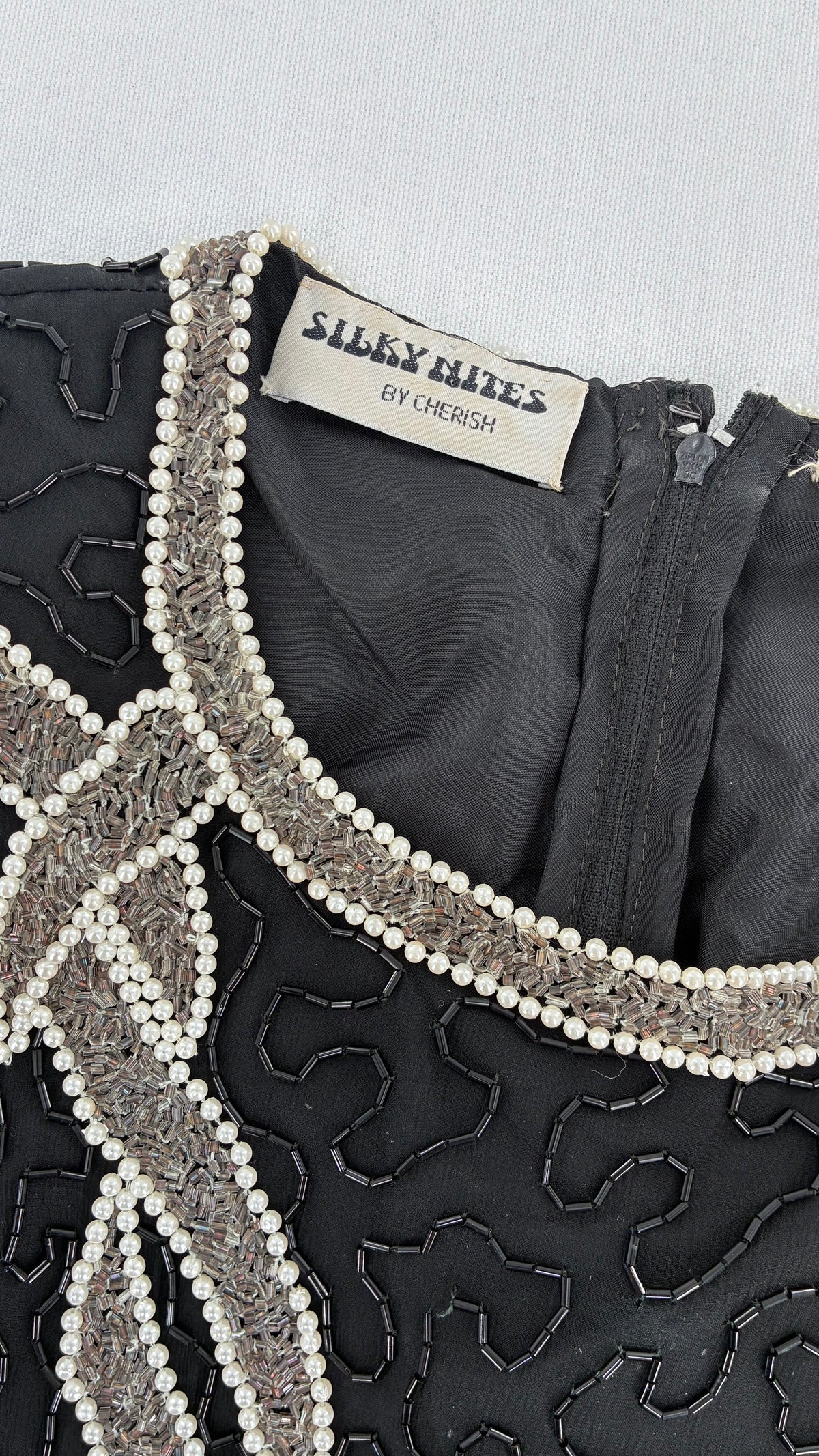 Vintage SILKY NITES BY CHERISH 100% Natural Silk Beaded Black Dress with Contrasting White Design (Medium)
