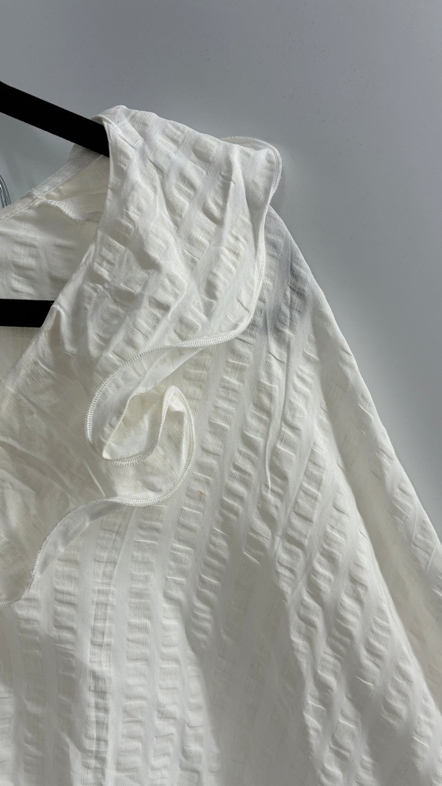 CMEO Collective White Balloon Sleeve Blouse with Ruffled, Button Up Neckline and Adjustable Drawstring Waist (XS 0-2)