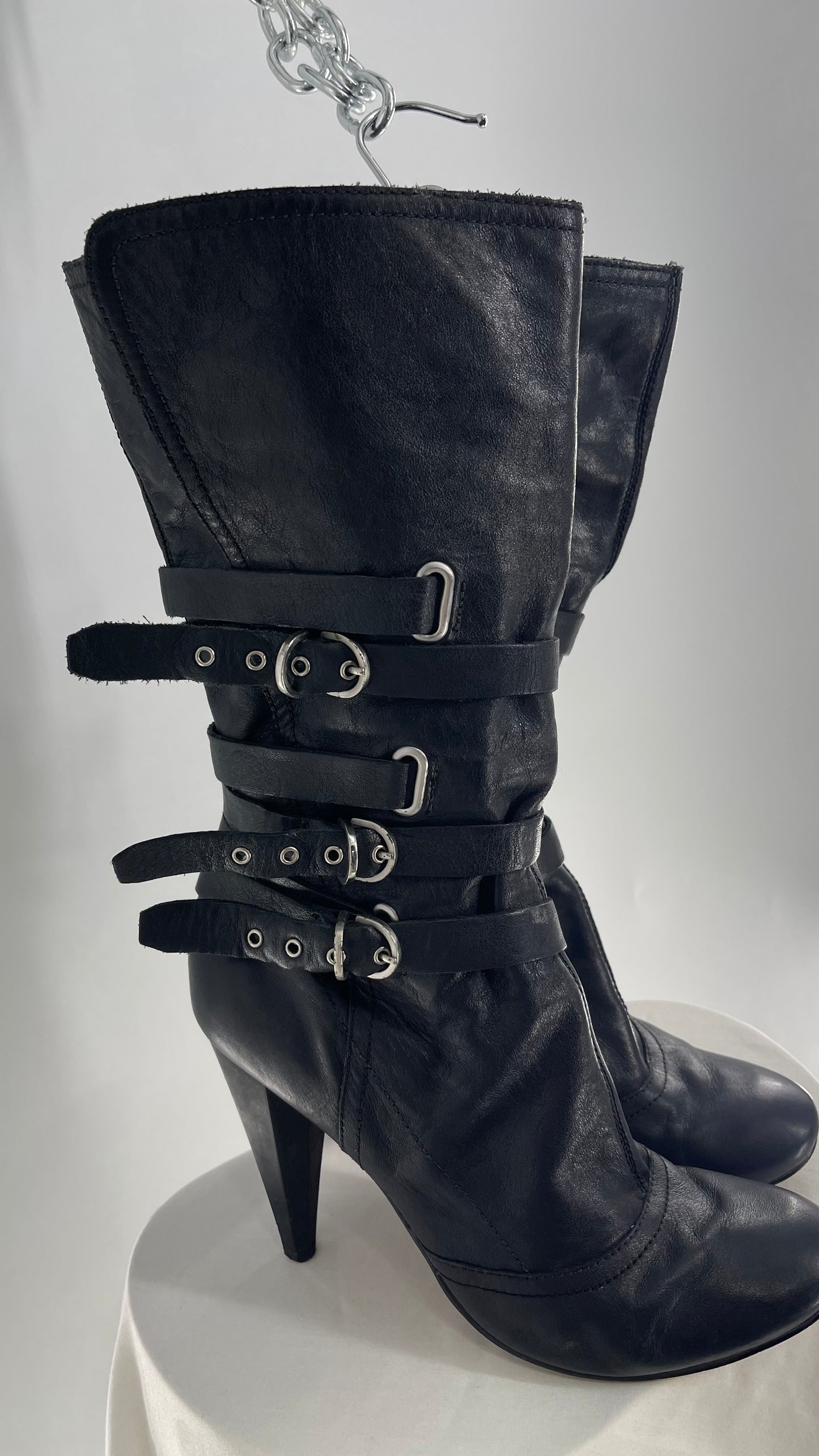 Vintage Black Leather Round Toe Knee High Boot Heel with Multiple Strap/Buckle Details (8.5)