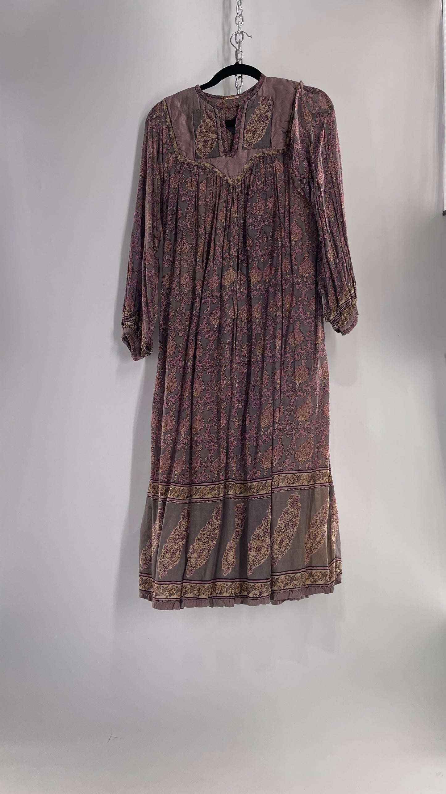 Vintage 1970s Handmade Dusty Purple Full Length Dress with Paisley Pattern and Quilted Neckline (Small)