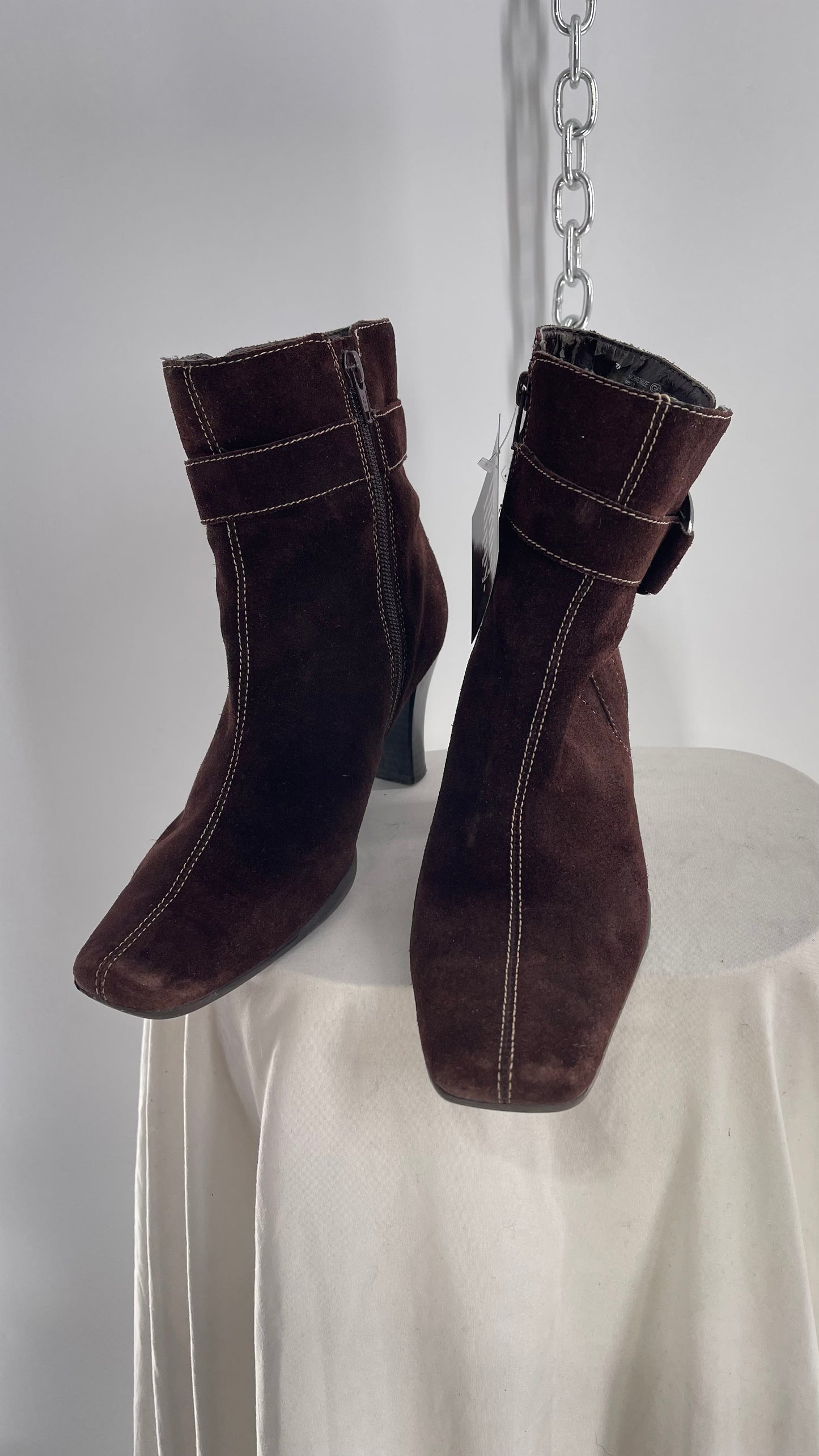 Vintage Aerosole Brown Suede Square Toe Booties with Contrast White Stitch and Ankle Buckle (7)