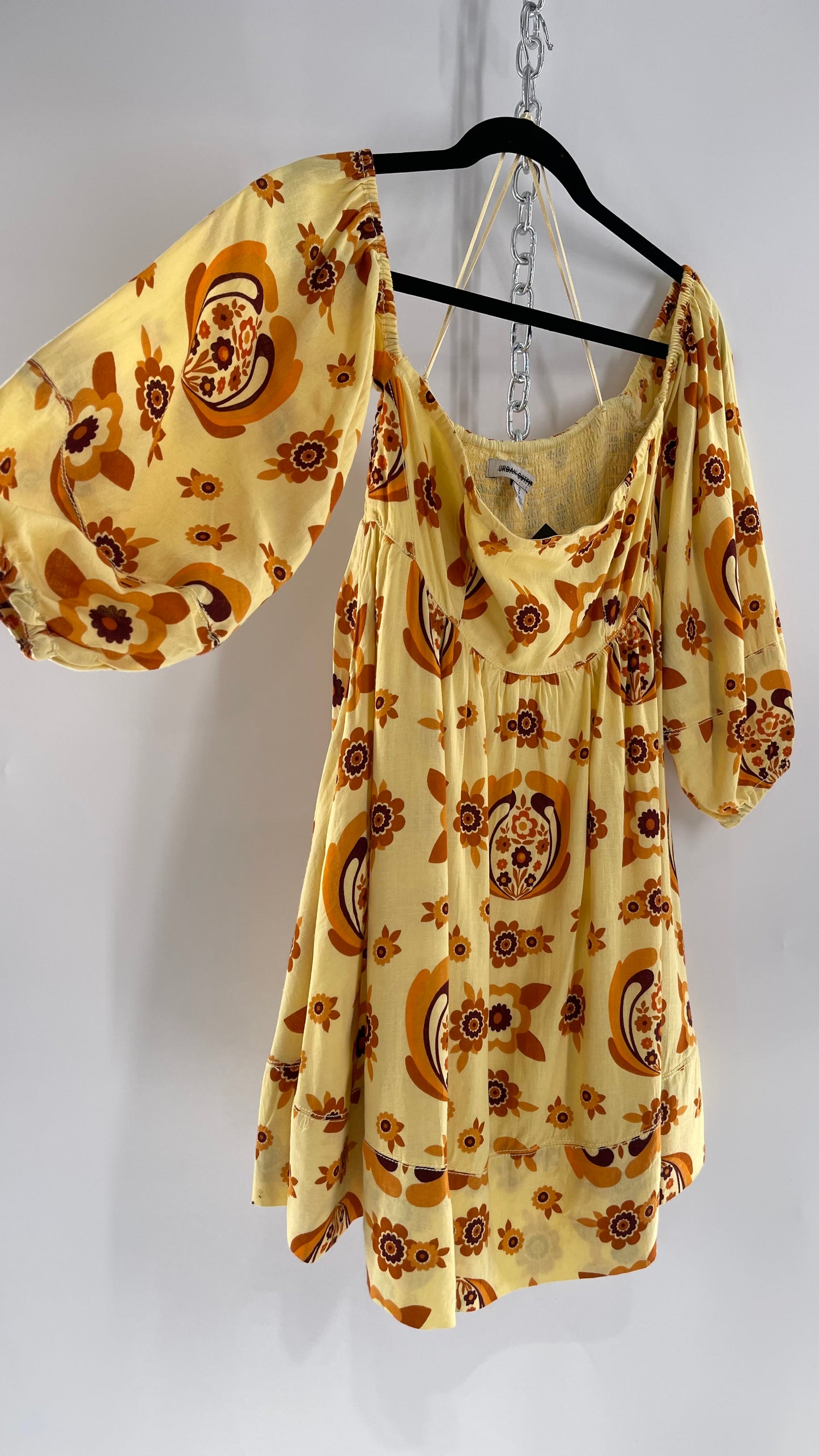 Urban Outfitters 1970s Puff Sleeve Retro Printed Babydoll Mini (Small)