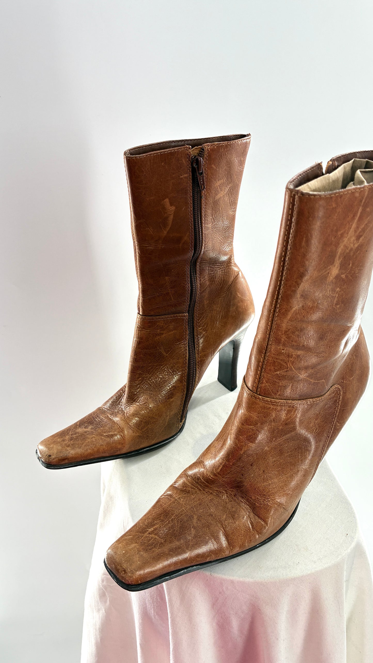 Vintage 1990s STEVE MADDEN Joesie Distressed Leather Pointed Square Toe Booties Made in Brazil (8)