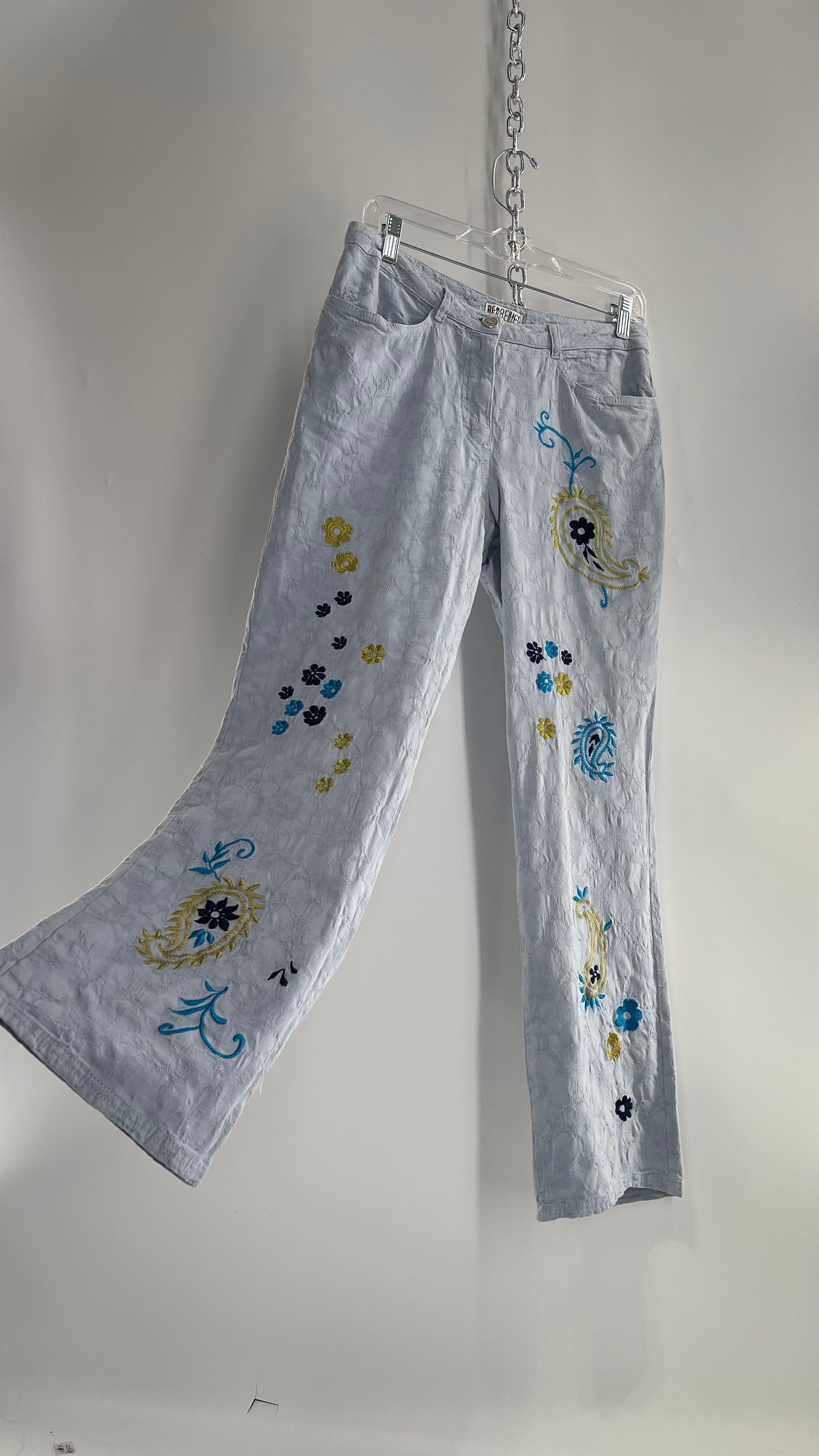 Vintage DEMOCRACY Embroidered, Textured Kickflares (8 Petite)