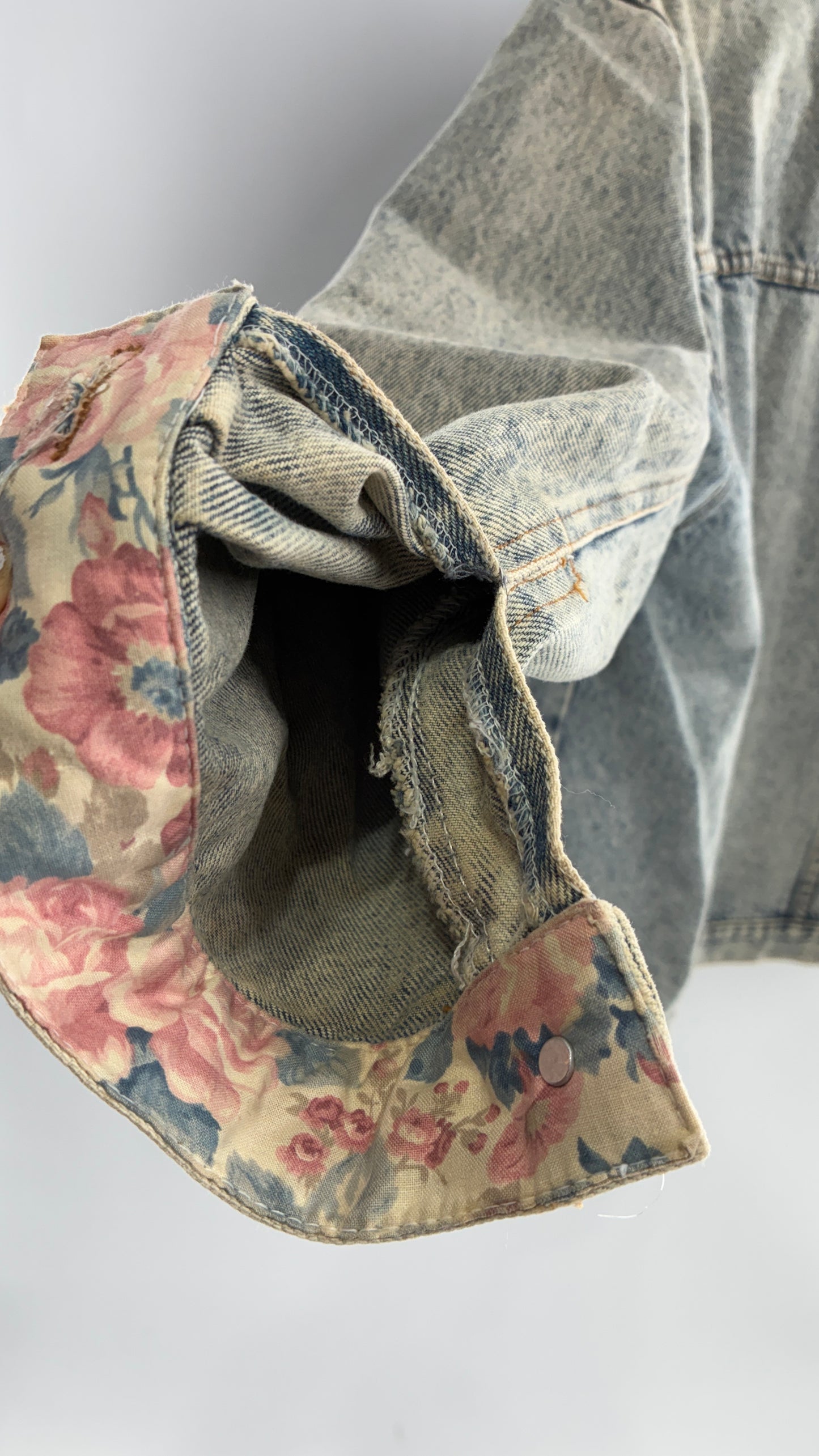 Vintage American Pacific Acid Wash Denim Jacket with Floral Patterned Cuffs (Large)