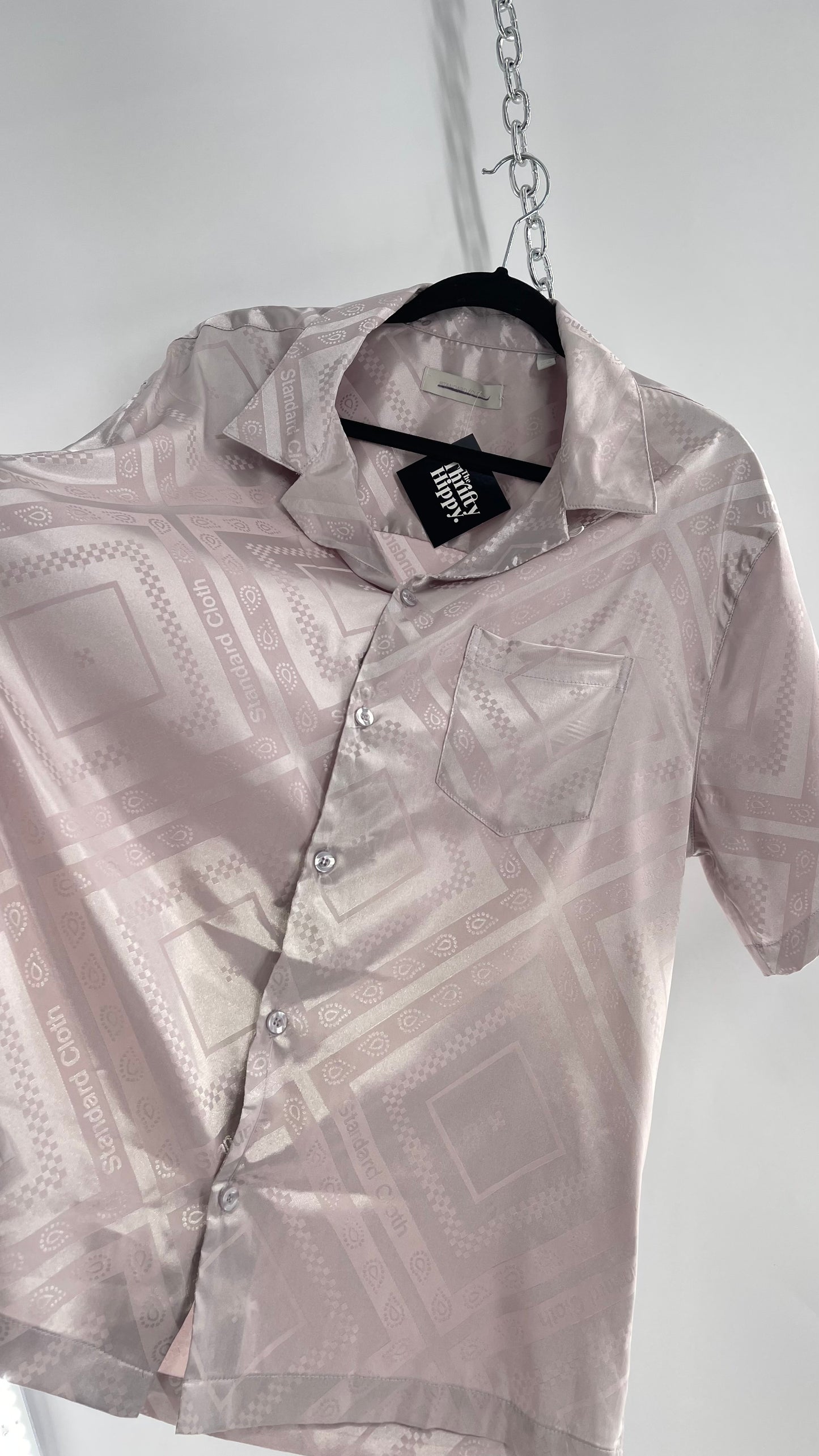 STANDARD/CLOTH Men’s Silver/Lilac Silky Shiny Button Up Short Sleeve (Large)