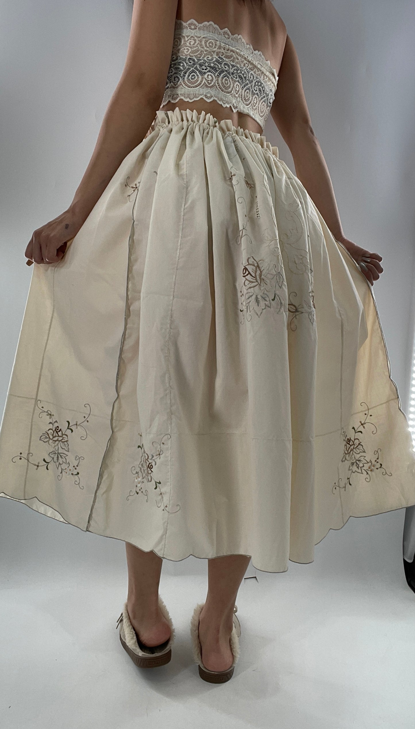 Custom Handmade Vintage Embroidered Off White Soirée Skirt (One Size)