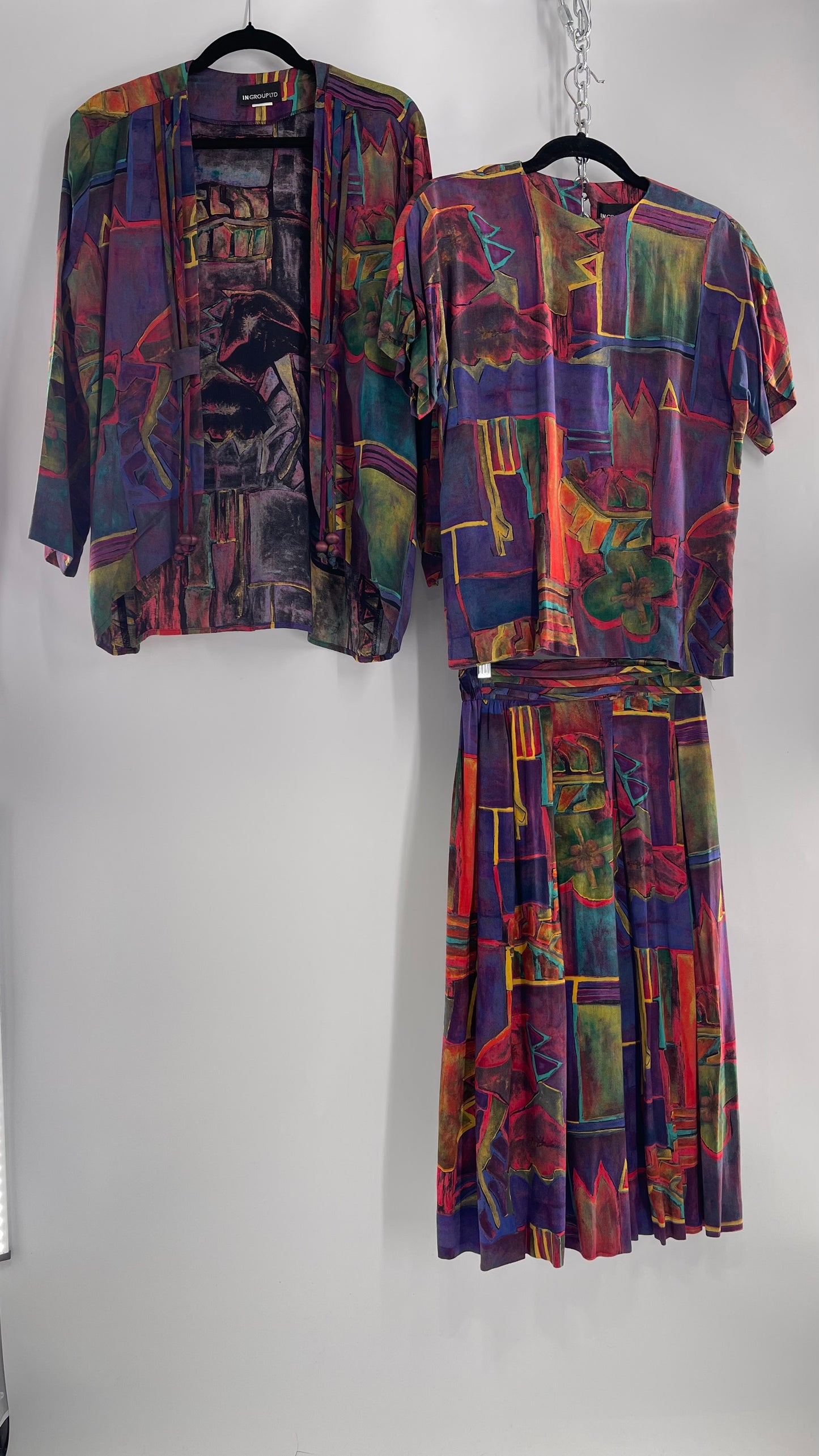 Vintage INGROUP LTD Abstract Art Girl 3pc Set -Skirt,T and Cape (2)