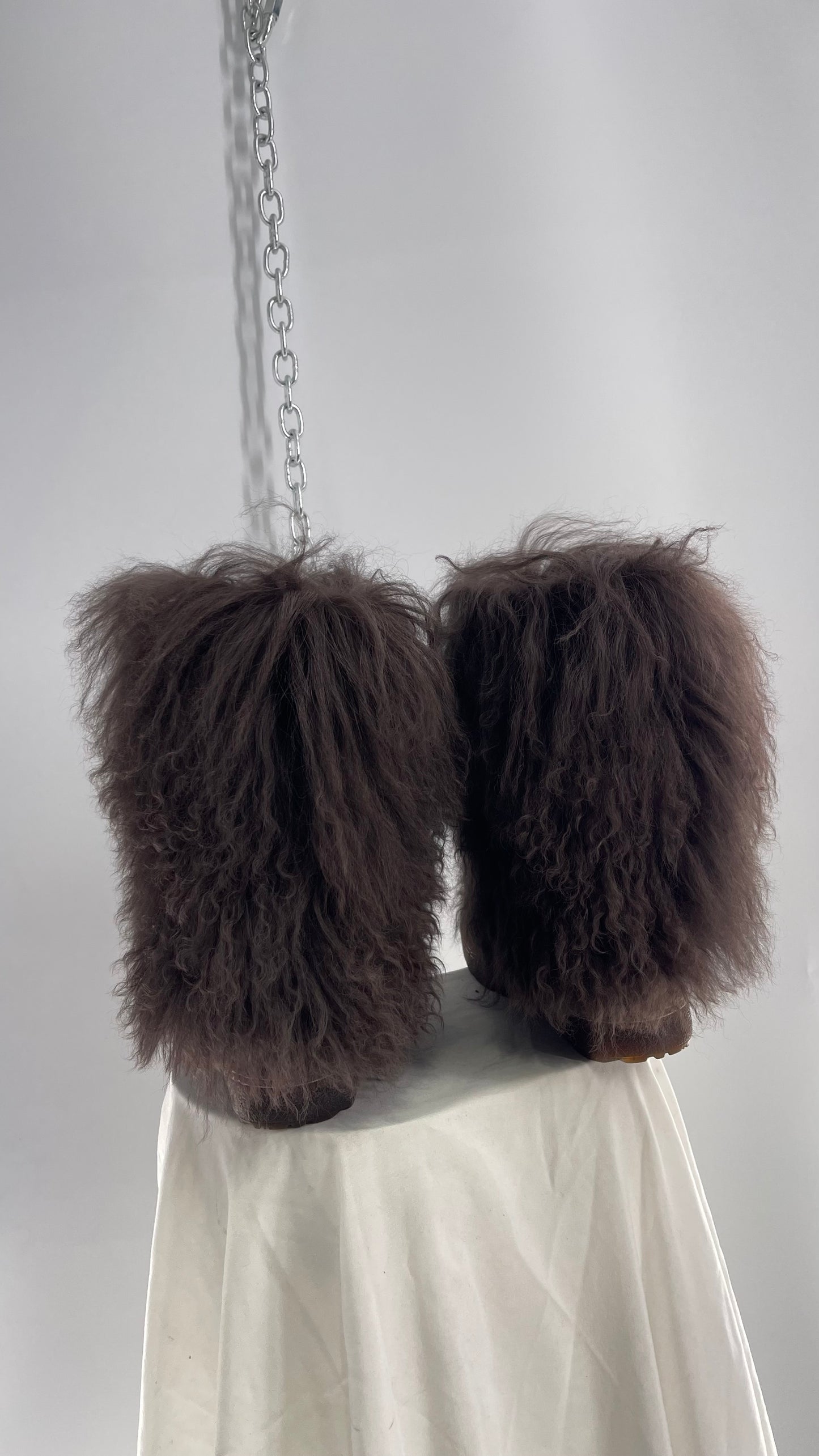 Vintage BEARPAW Boetis Chocolate Cow Hair and Curly Lamb Fur Exaggerated Fuzzy Boots (7)