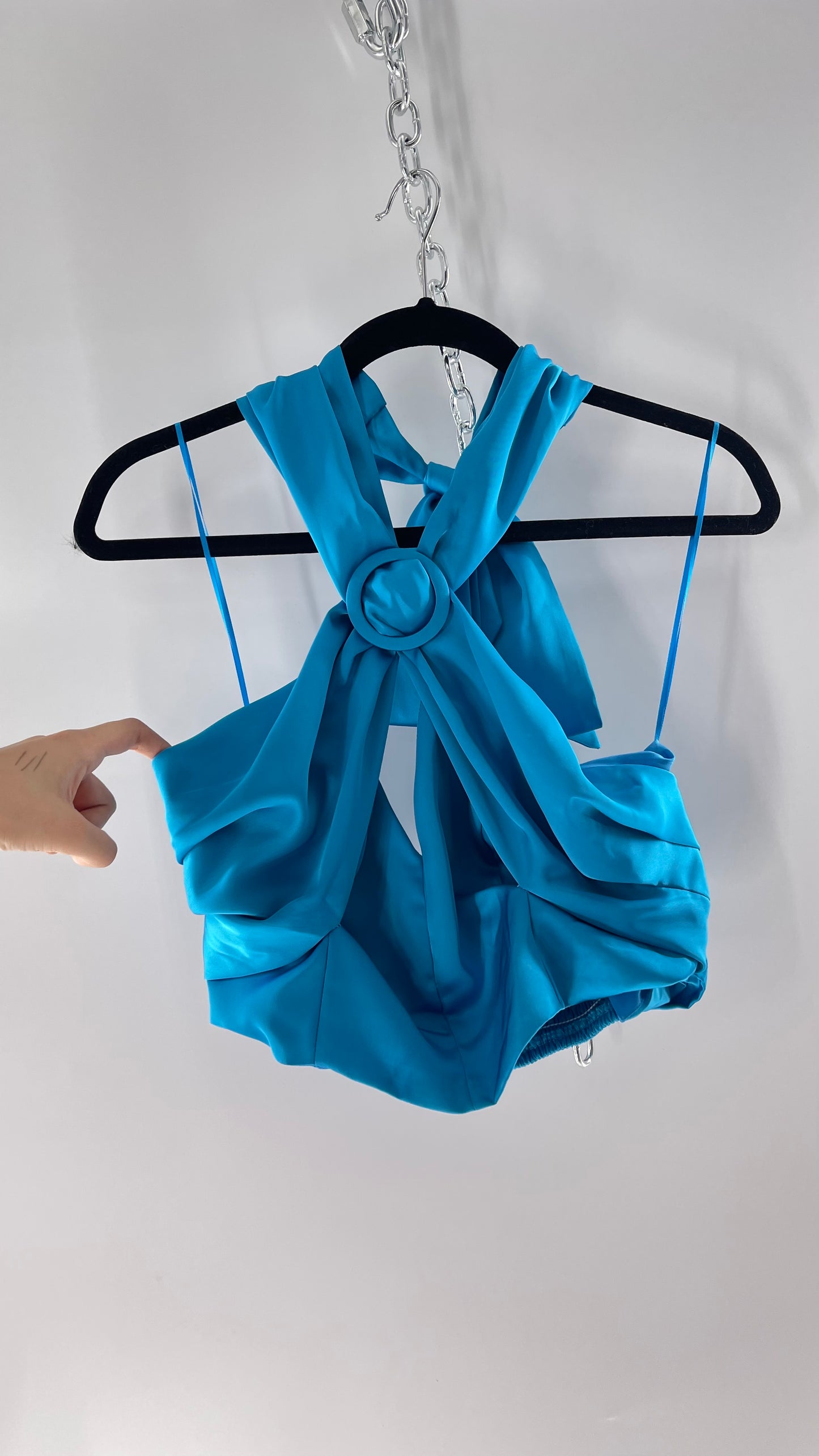 Do + Be Blue Halter Pleated Cropped Blouse with Adjustable Ring Detail (Large)