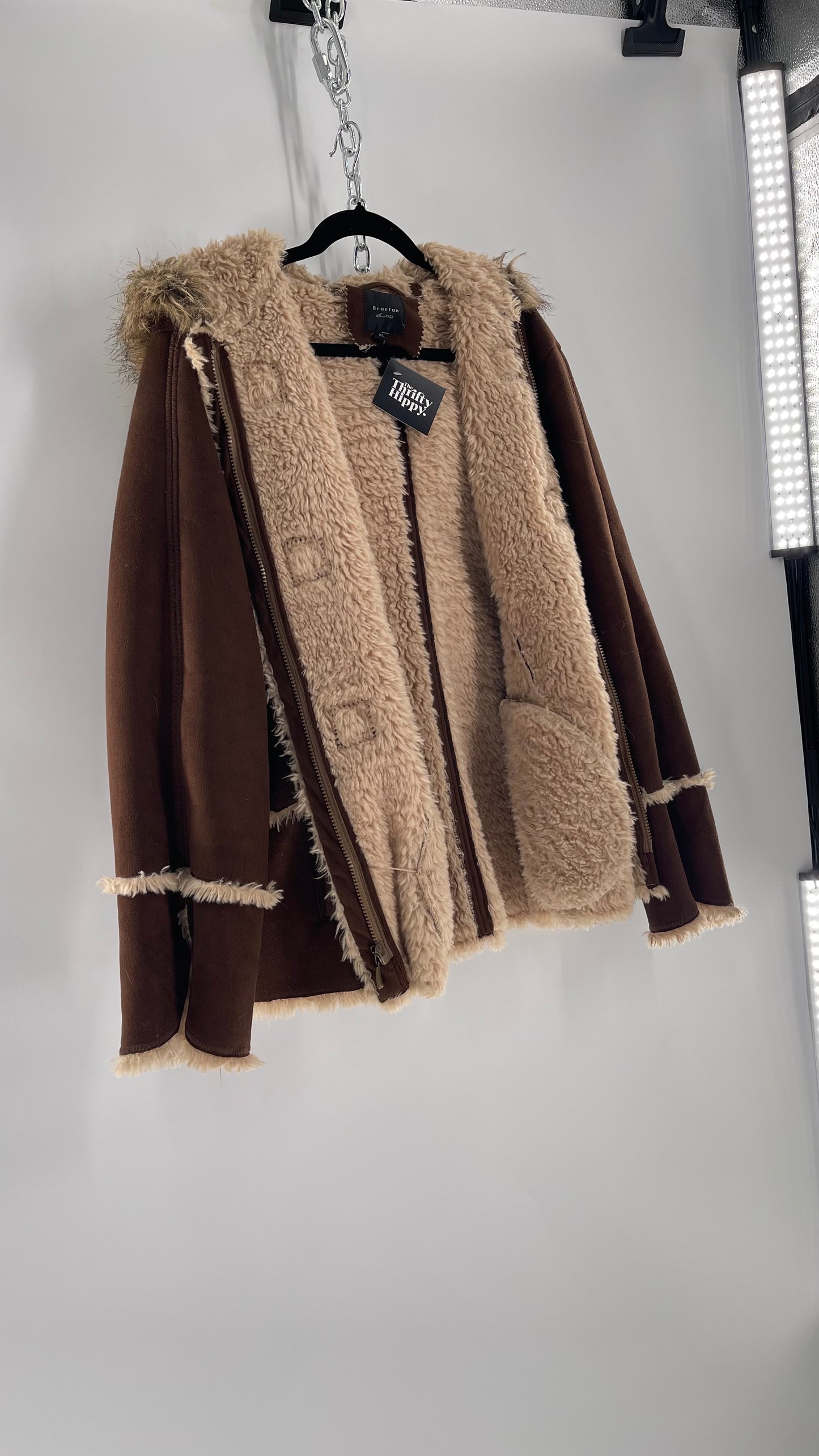 Vintage Braetan Brown Zip Up Coat with Contrast Fur Trim (C) (XL)