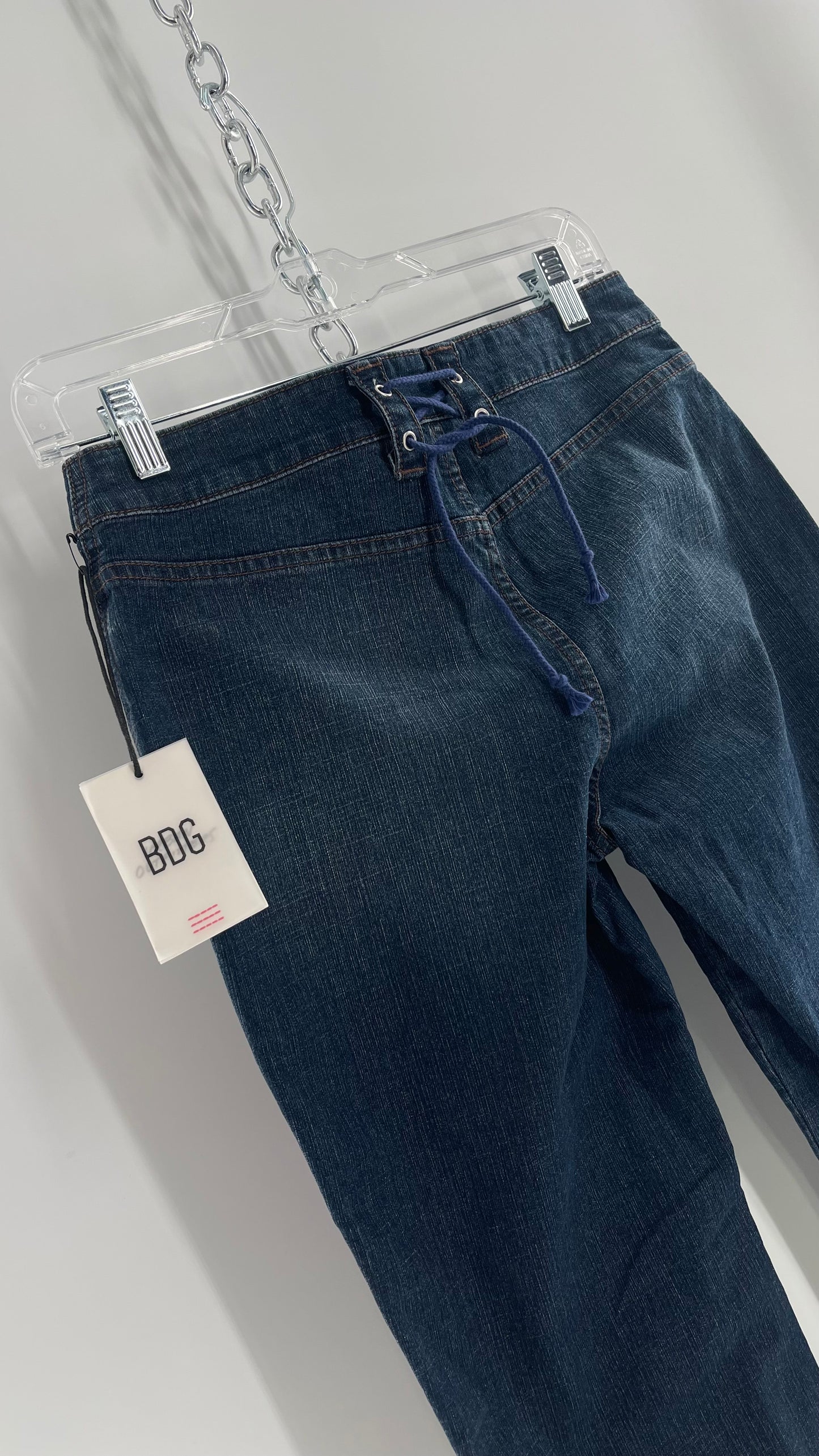 BDG Urban Outfitters Medium Wash Denim/Jeans with Pockets and Lace Up Back Detail (27)