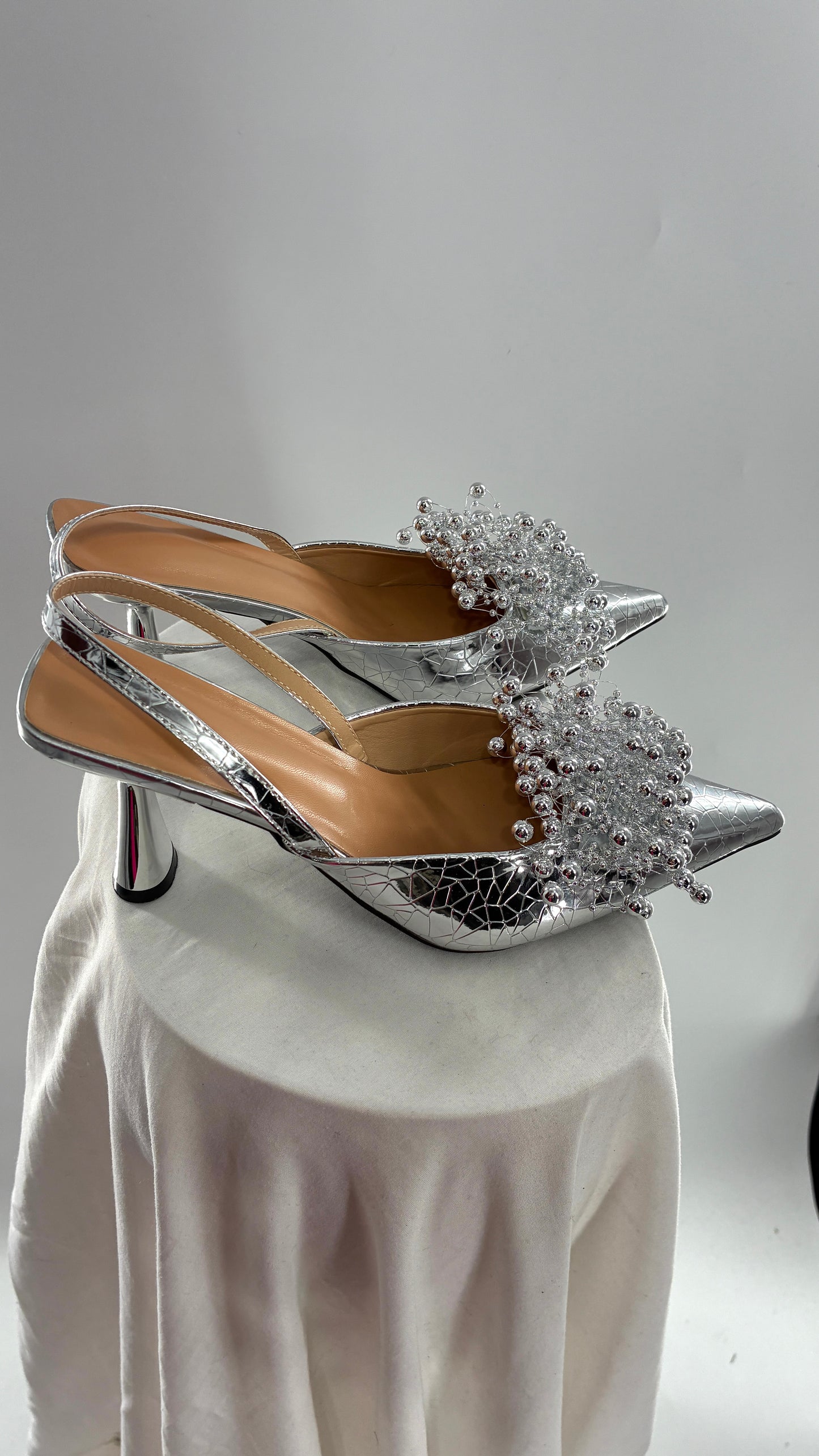 Chrome Silver Pointed Toe Slingback Kitten Heels with Abstract Detail (42)