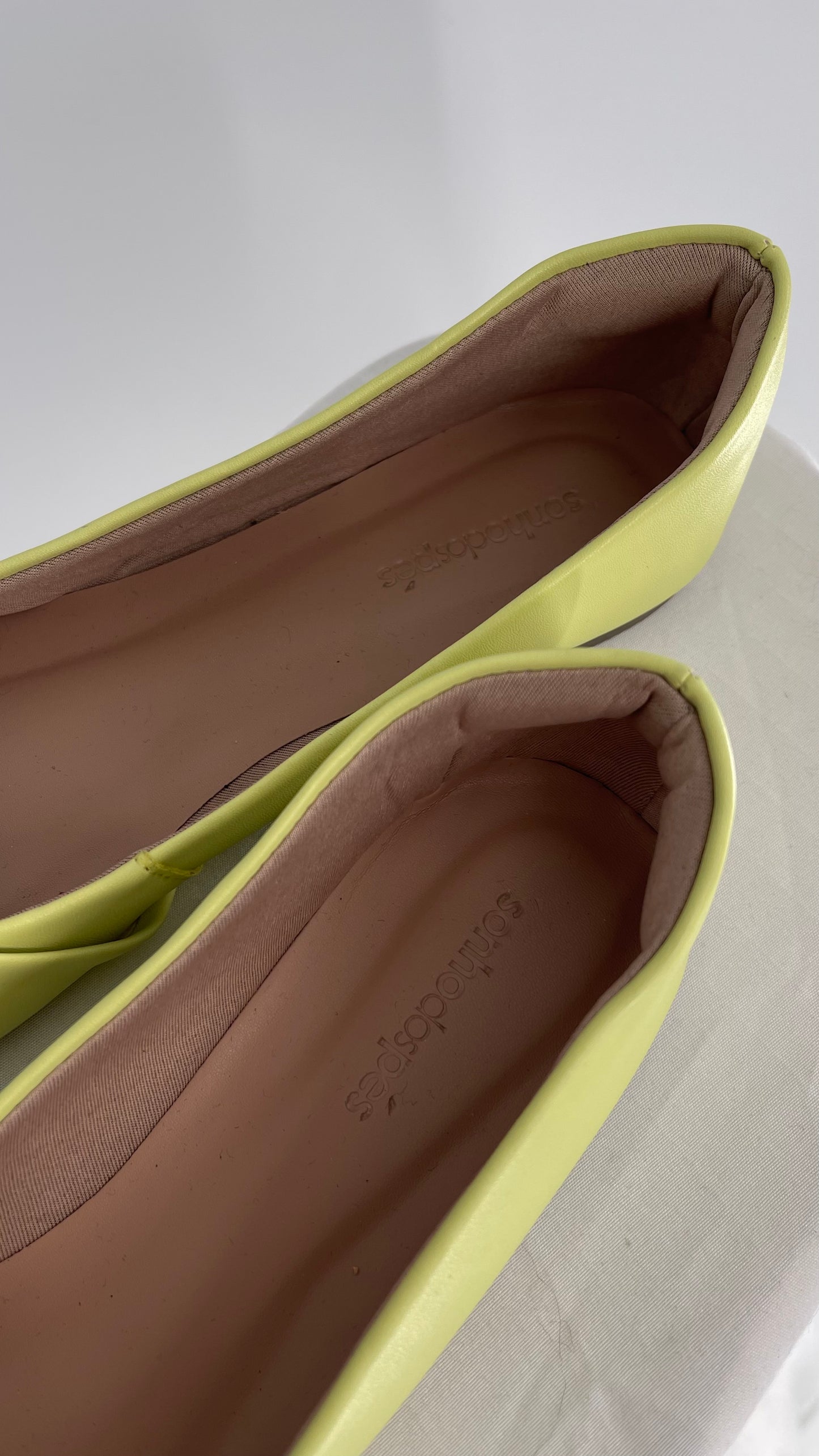 Brazilian Sonhos Dos Pés Neon Yellow Ruched Ballet Flat (37)