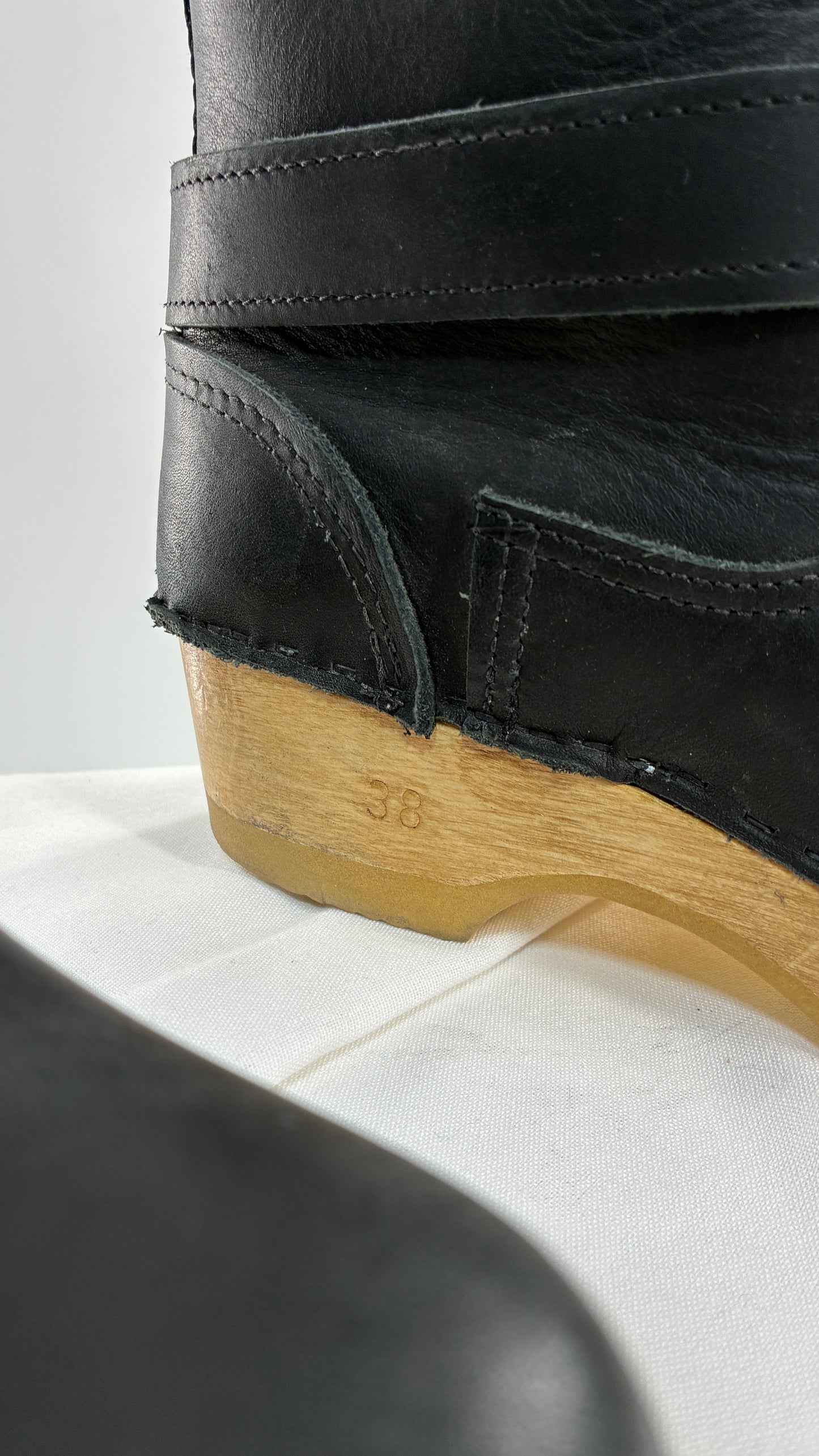 Vintage SVEN Swedish Thick Leather Black Clog Boots with Wooden Sole (38)