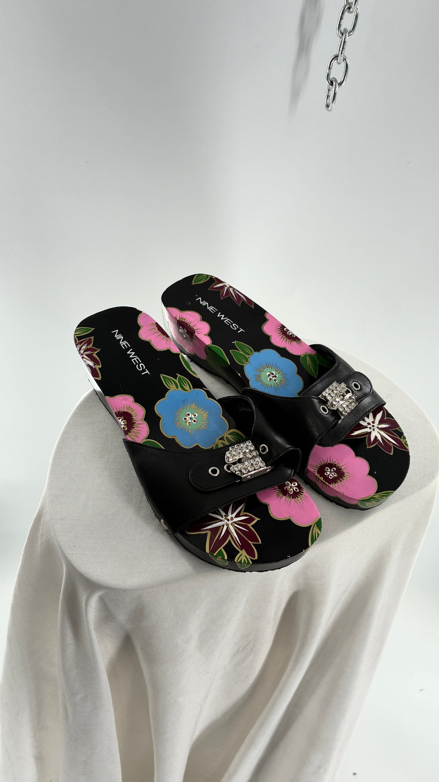 Vintage NINE WEST Black Clog Sandal with Colorful Hand Painted Flowers (7.5)