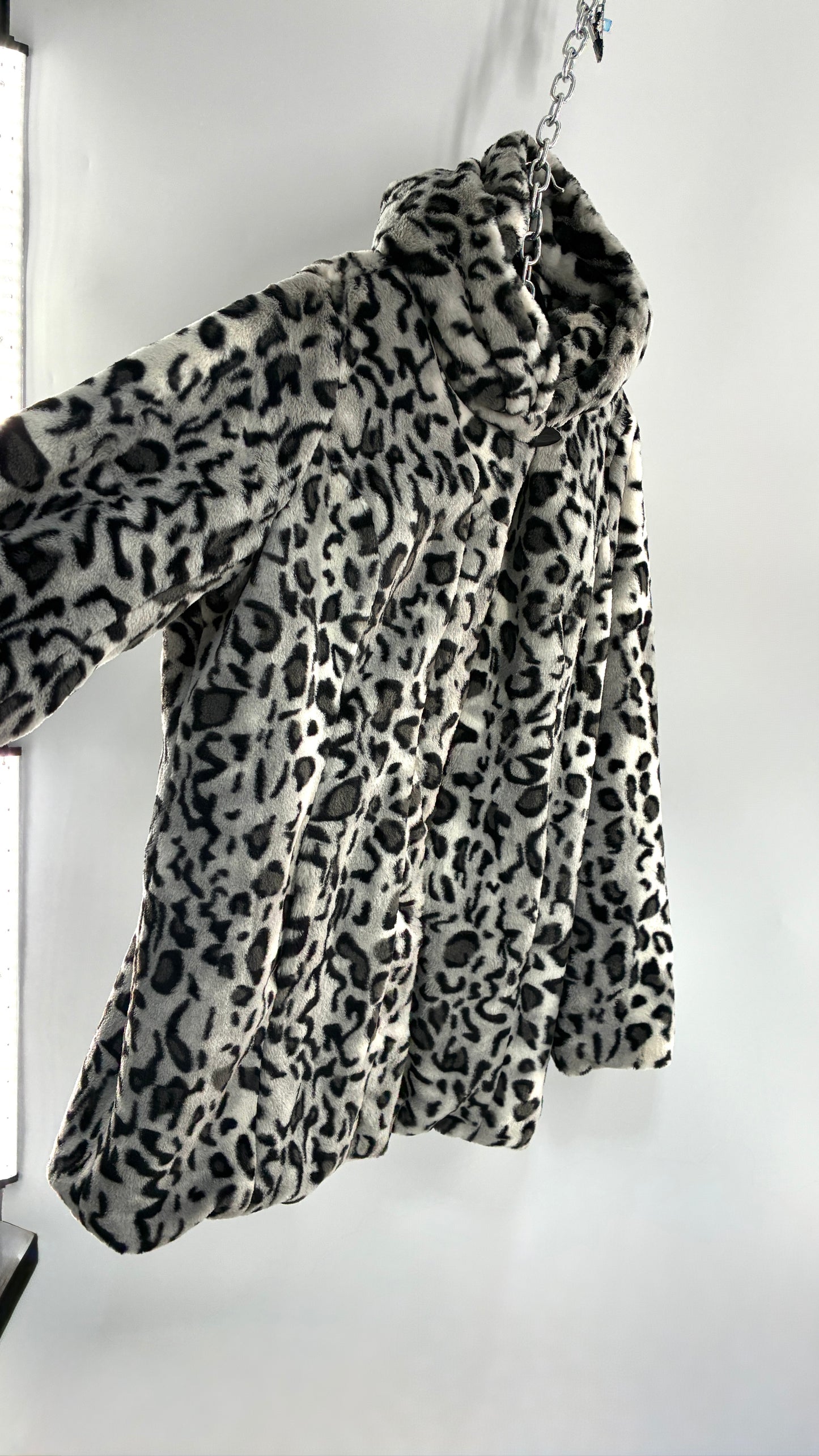 Vintage DENNIS BASSO Reversible Leopard Fur and Quilted, Hooded Coat (Large)