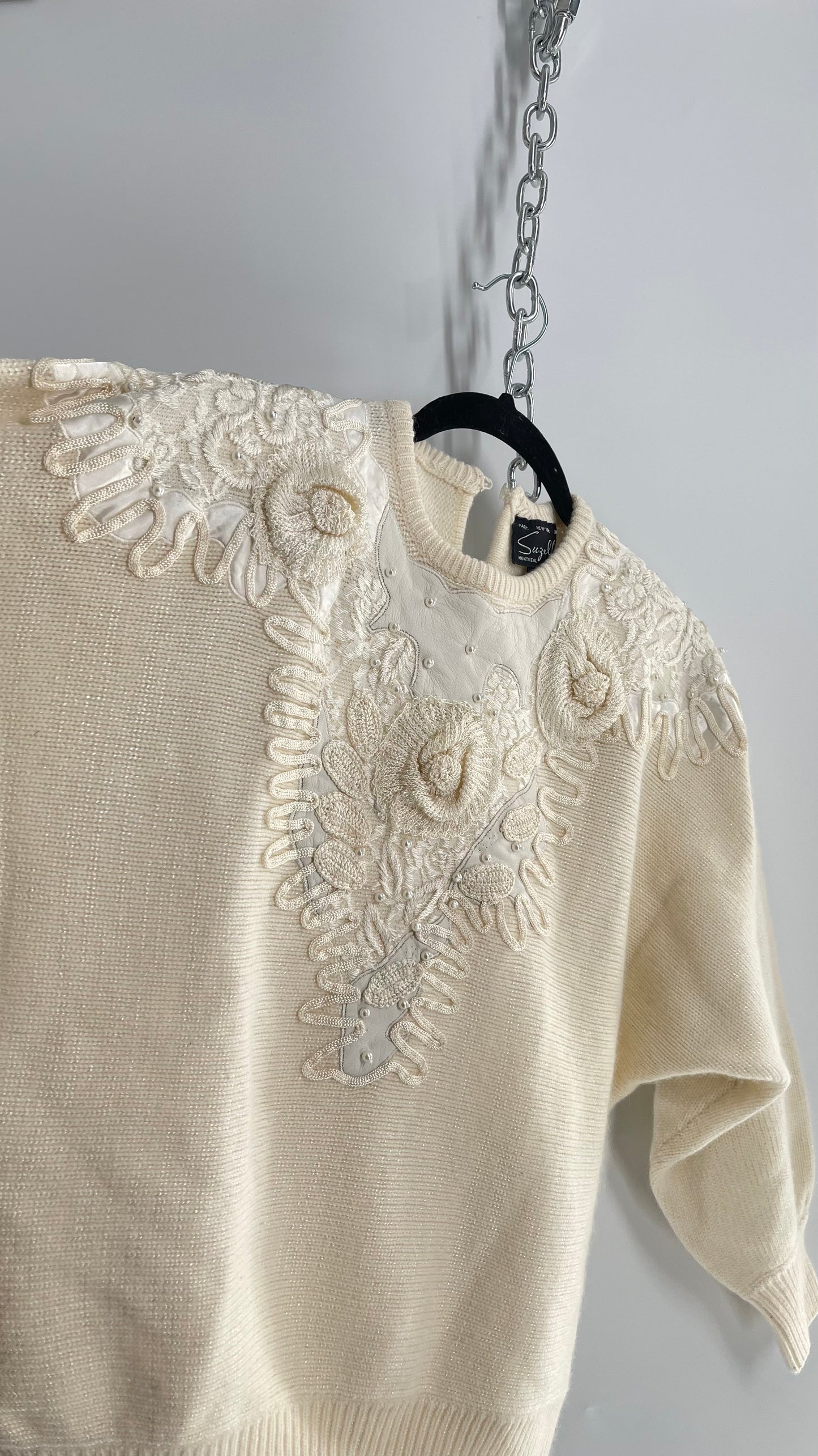 Vintage Suzelle 1980s Embroidered Rosette Sweater (Medium)