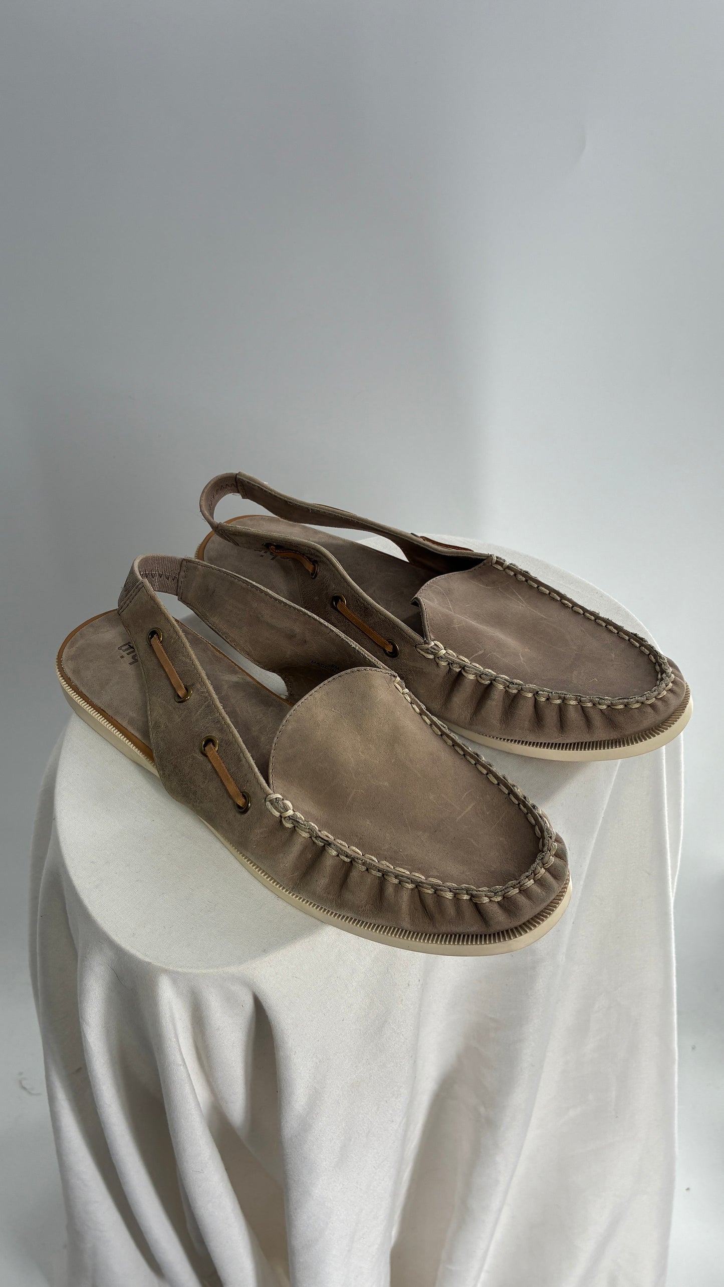 FARYL ROBIN Genuine Leather Taupe Slingback Boat Shoes (9)