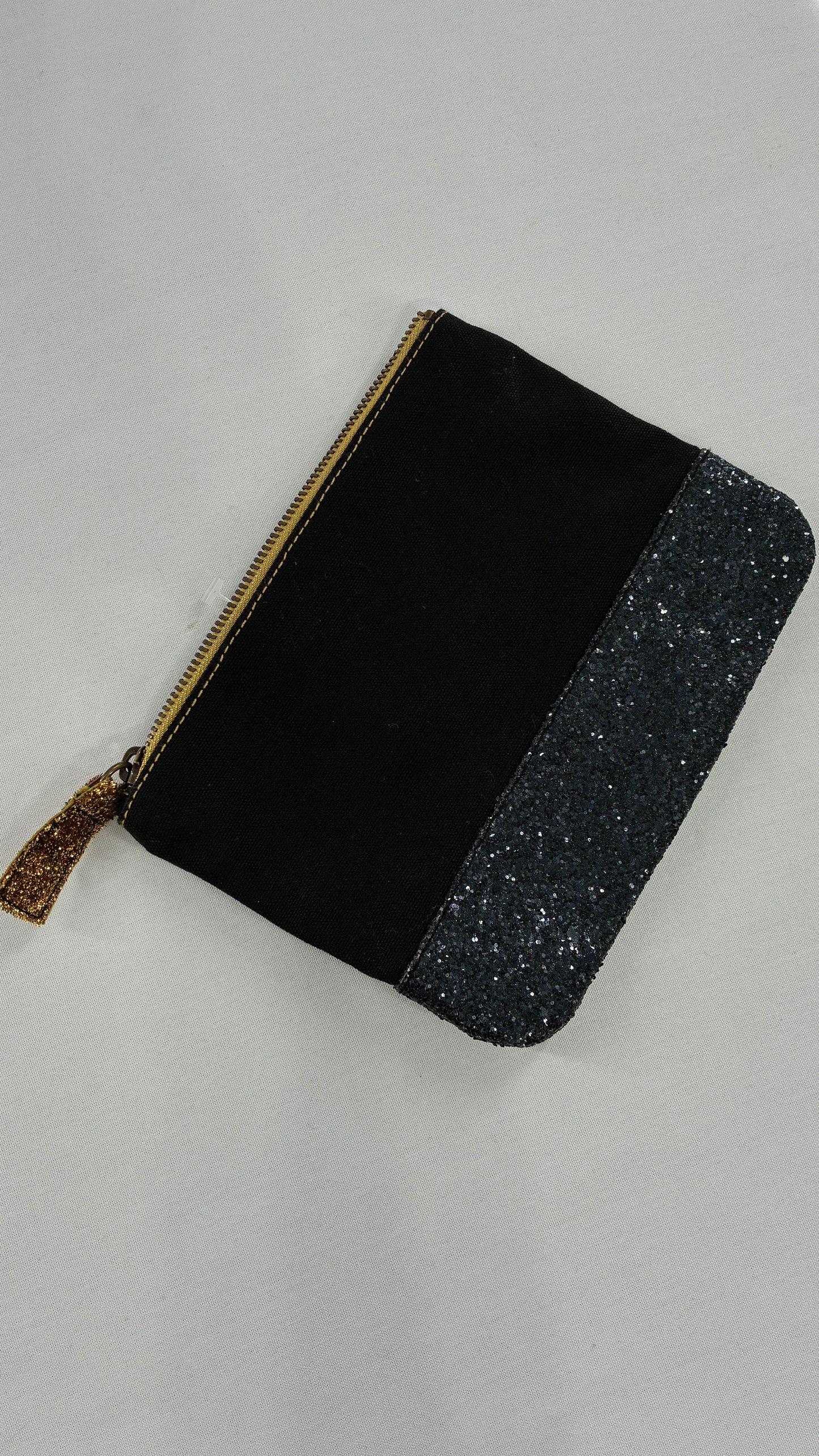 Stay Chic Makeup Pouch
