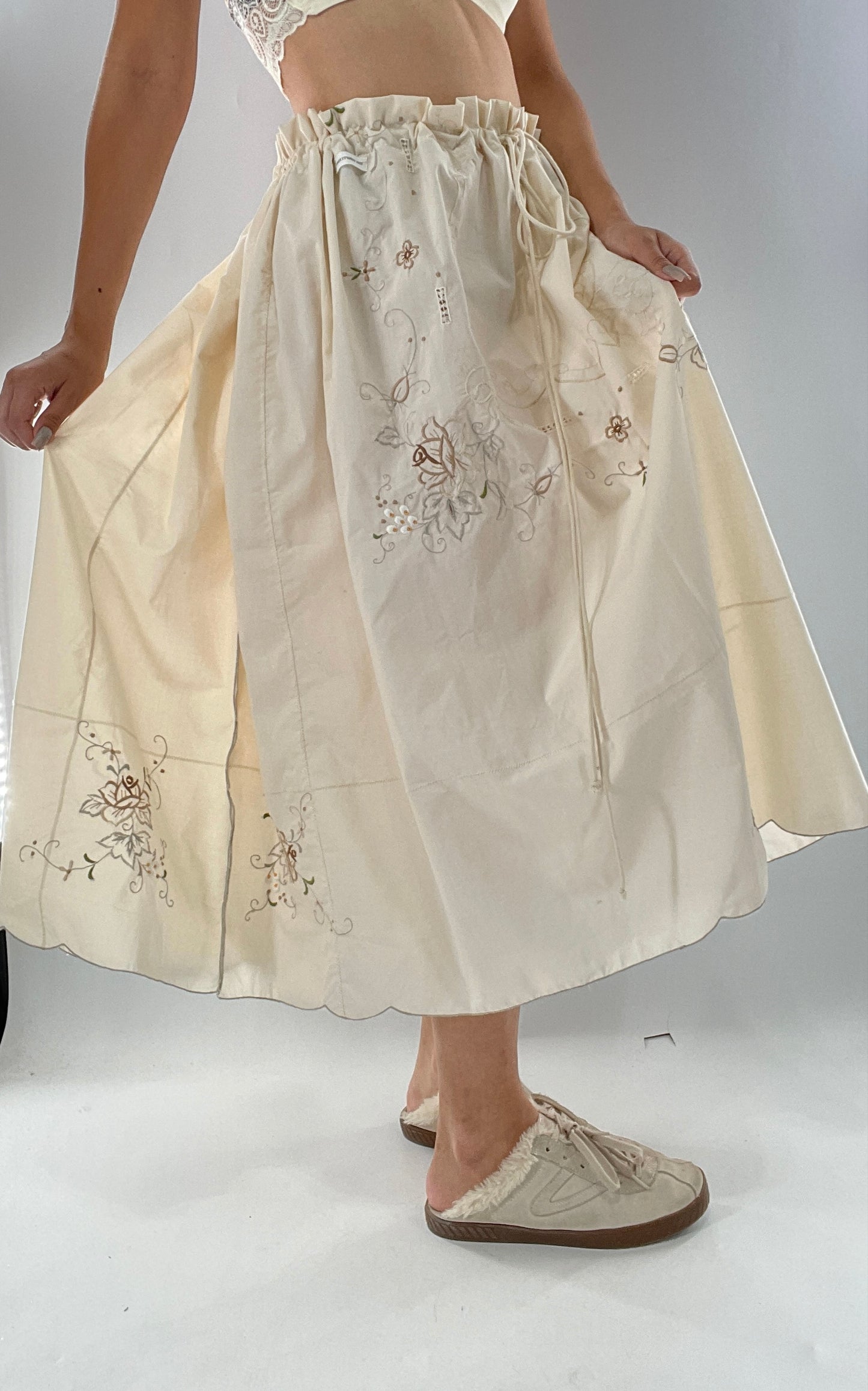 Custom Handmade Vintage Embroidered Off White Soirée Skirt (One Size)