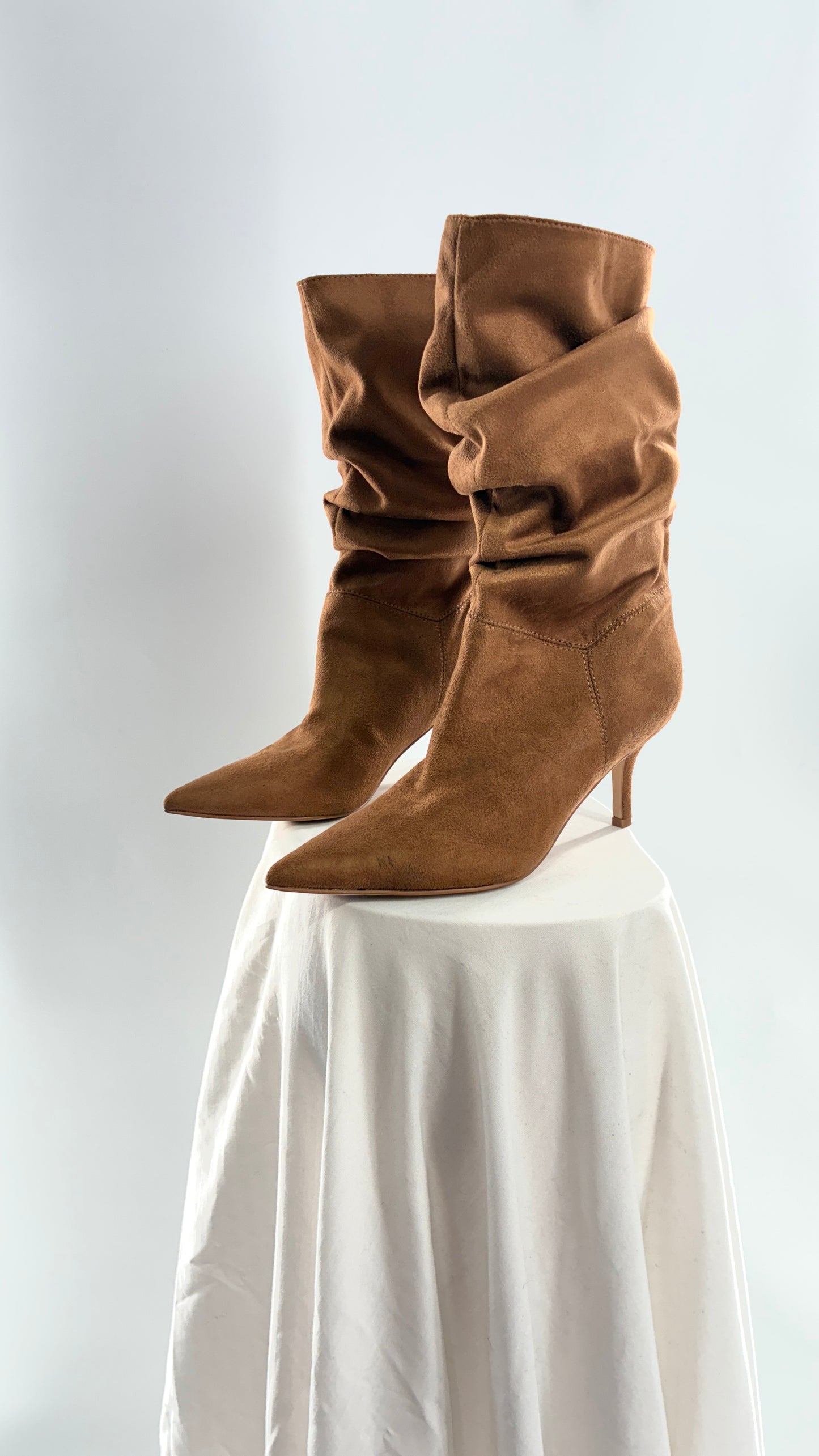 Vintage NINE WEST 1990s Scrunched Pointed Toe Boots (6.5)