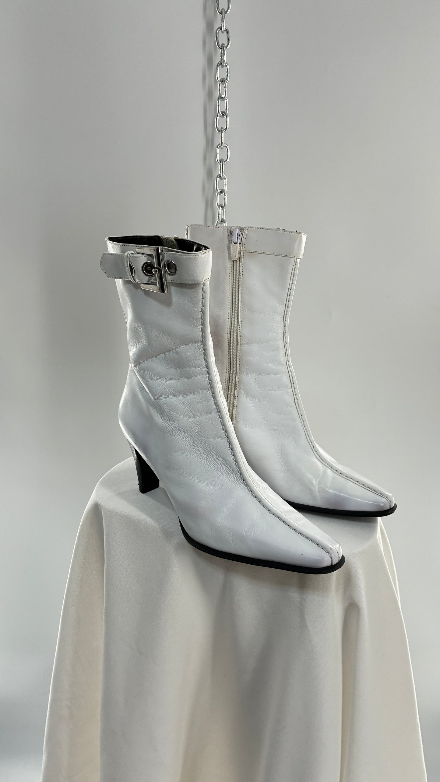 Vintage FRANCO SARTO White Leather Pointed Toe Boots with Ankle Buckle (7.5)