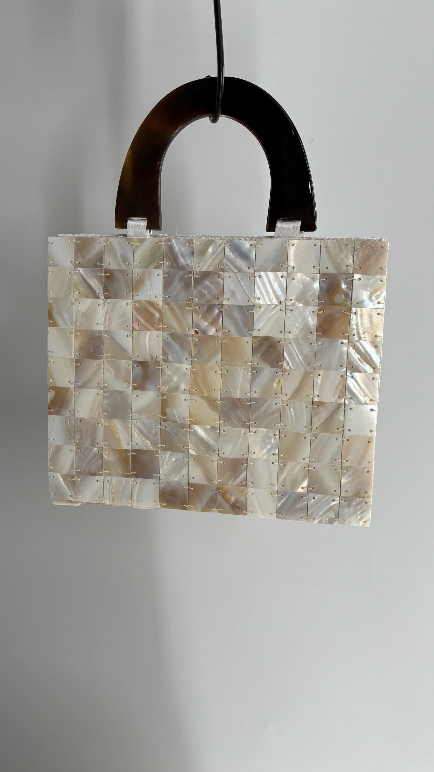 Vintage Seashell Off White Tile Mini Hand Bag