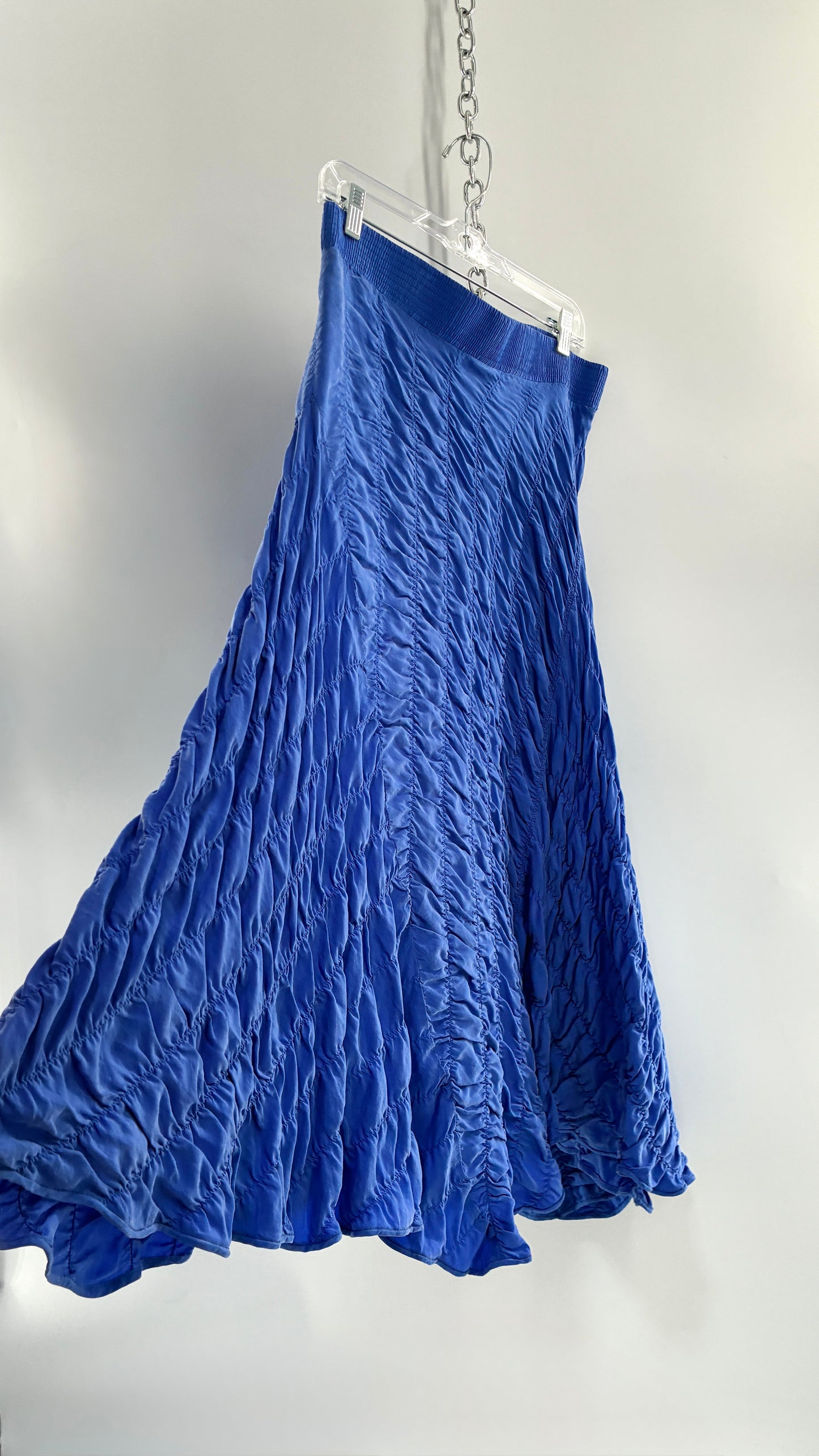 Vintage DKNY 100% Silk Cobalt Blue Skirt (Small)