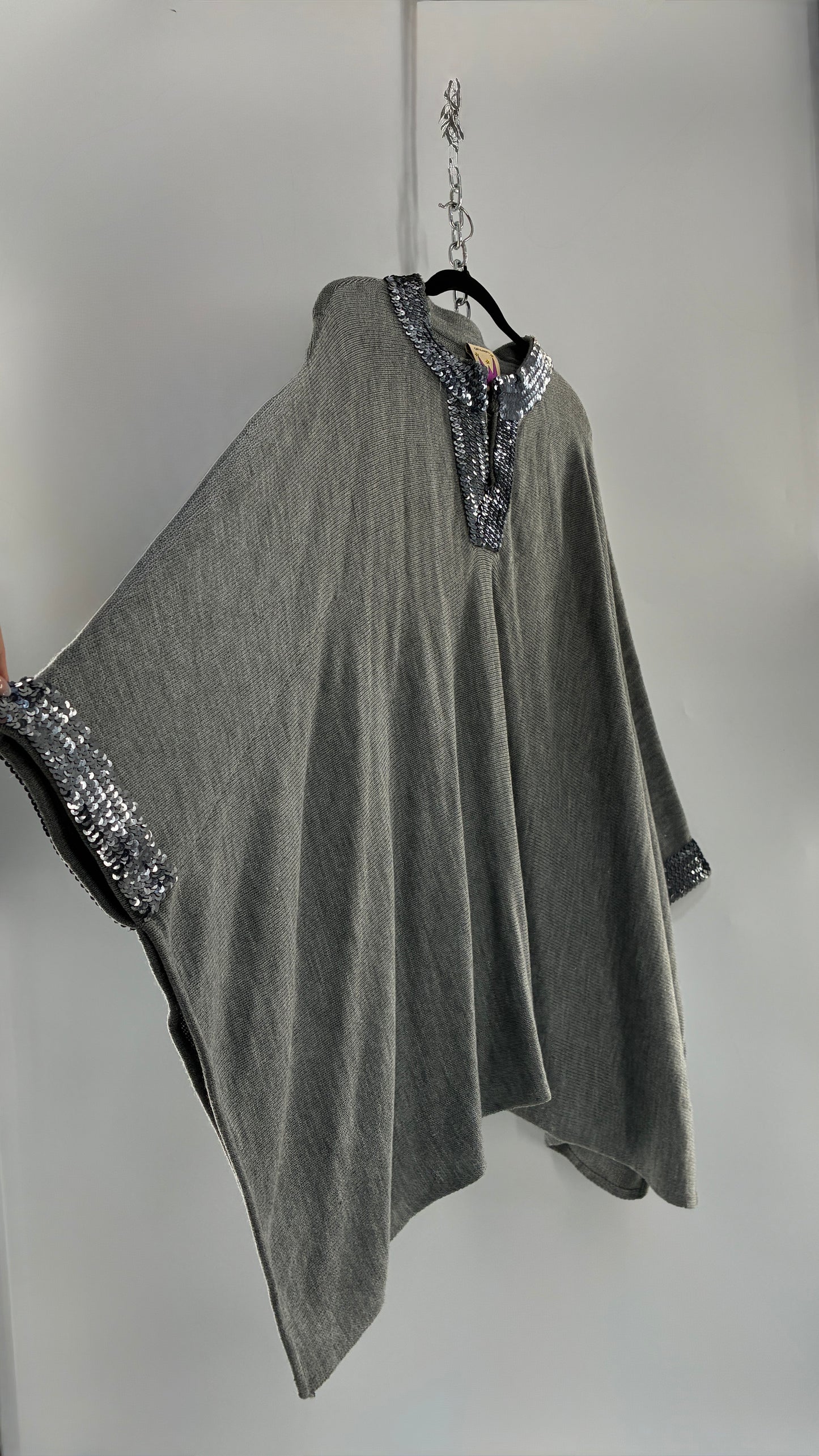 Vintage Original Anthony Gray Knit Poncho with Sequin Neckline and Sleeve Detail (Women’s Petite)