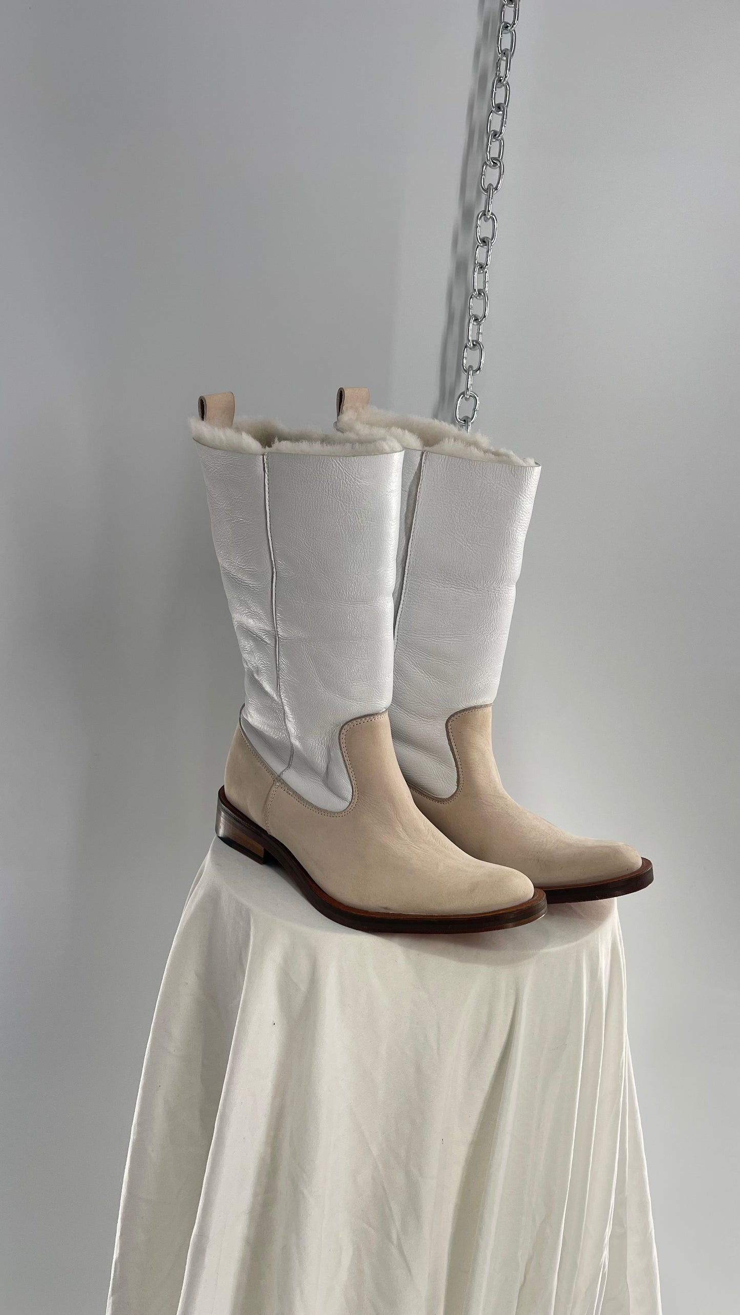 Nicole Farhi White Leather/Suede Boot with Tan Suede Base and Fur Lining (38)