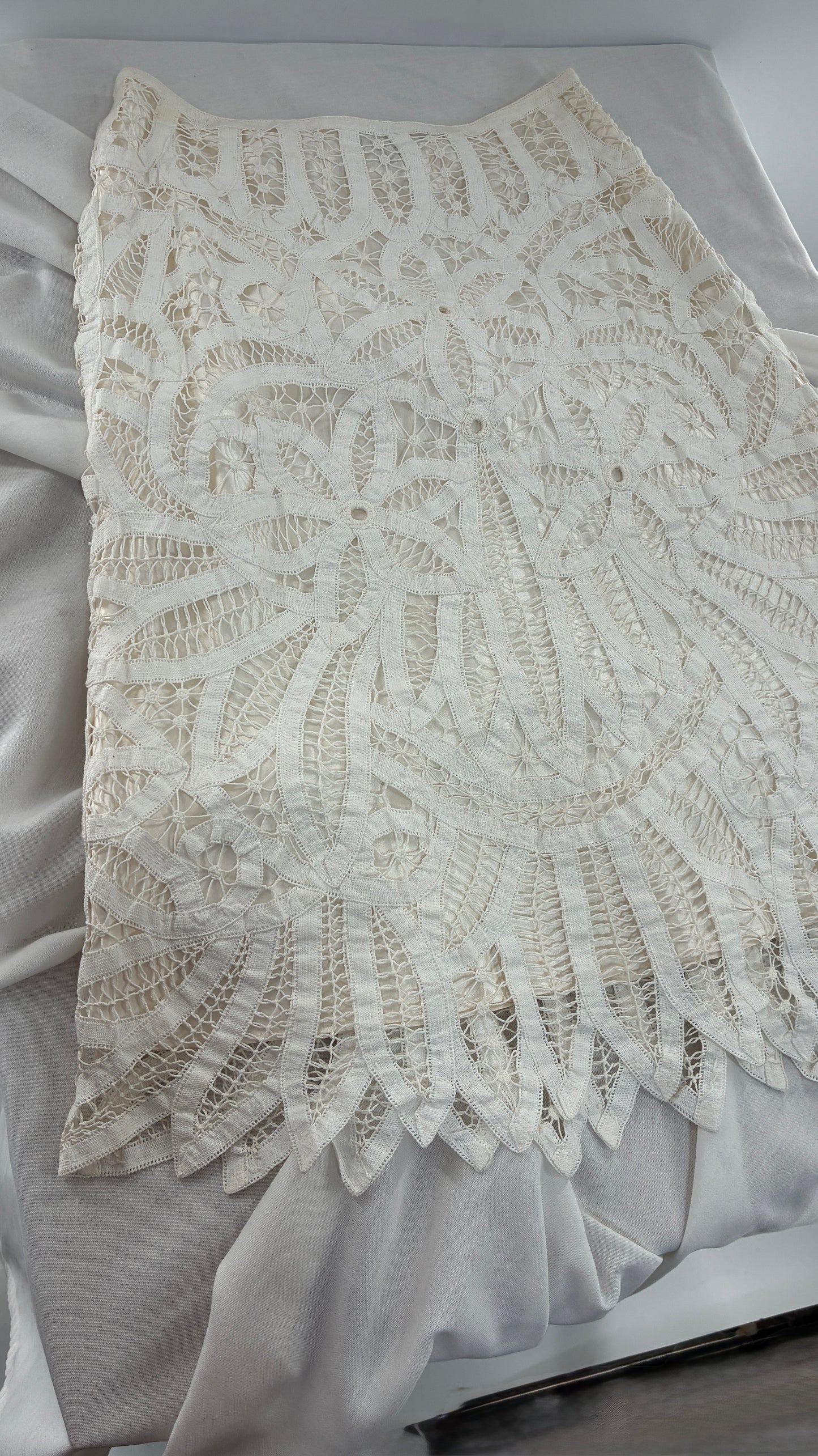 Vintage LAFAYETTE 148 NEW YORK 100% Cotton White Lace Skirt with 100% Silk Underlay (6)