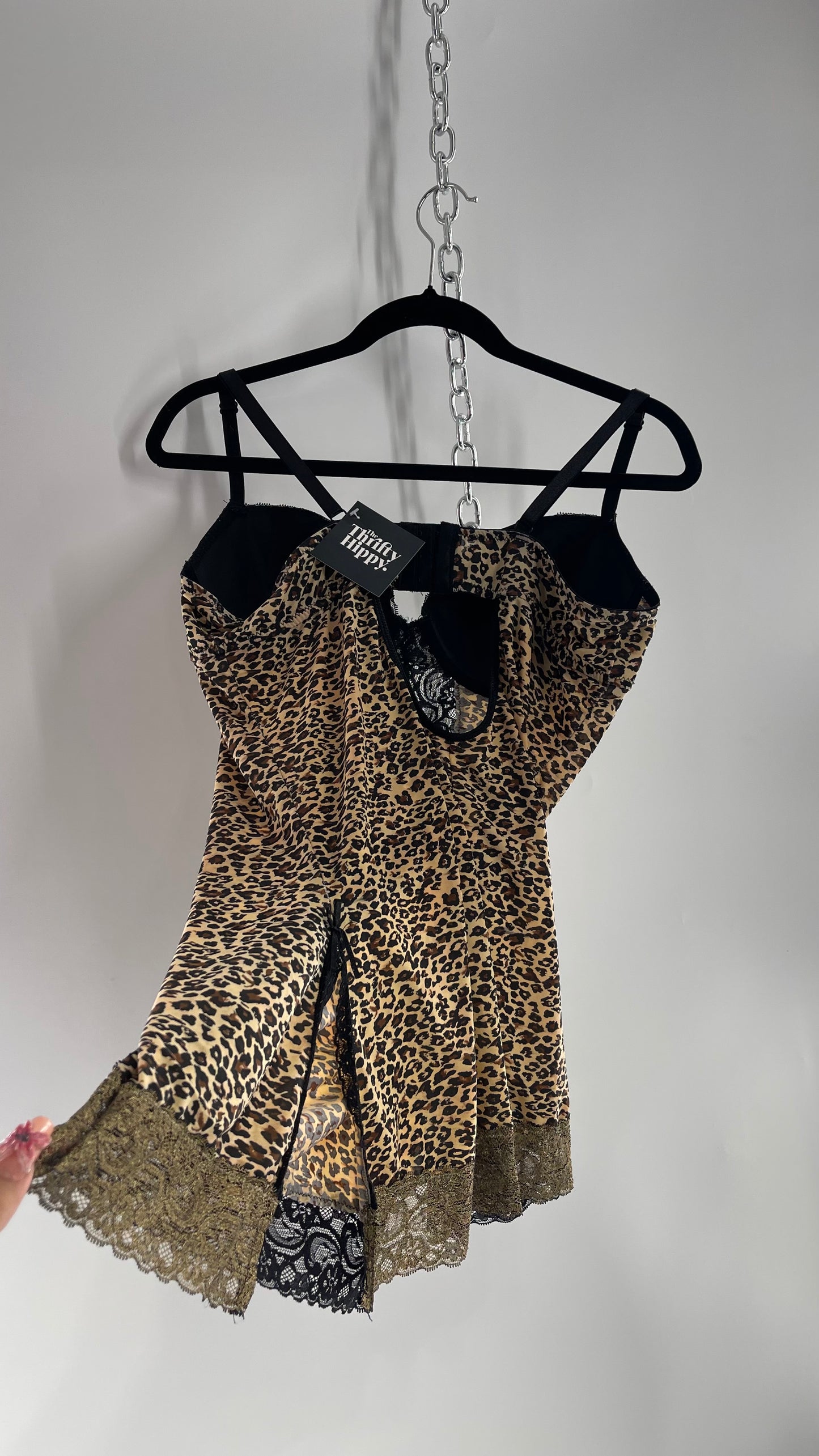 Vintage 1990s Cheetah Printed Babydoll with Lace Trim, Vented Sides and Bow Details (38D)