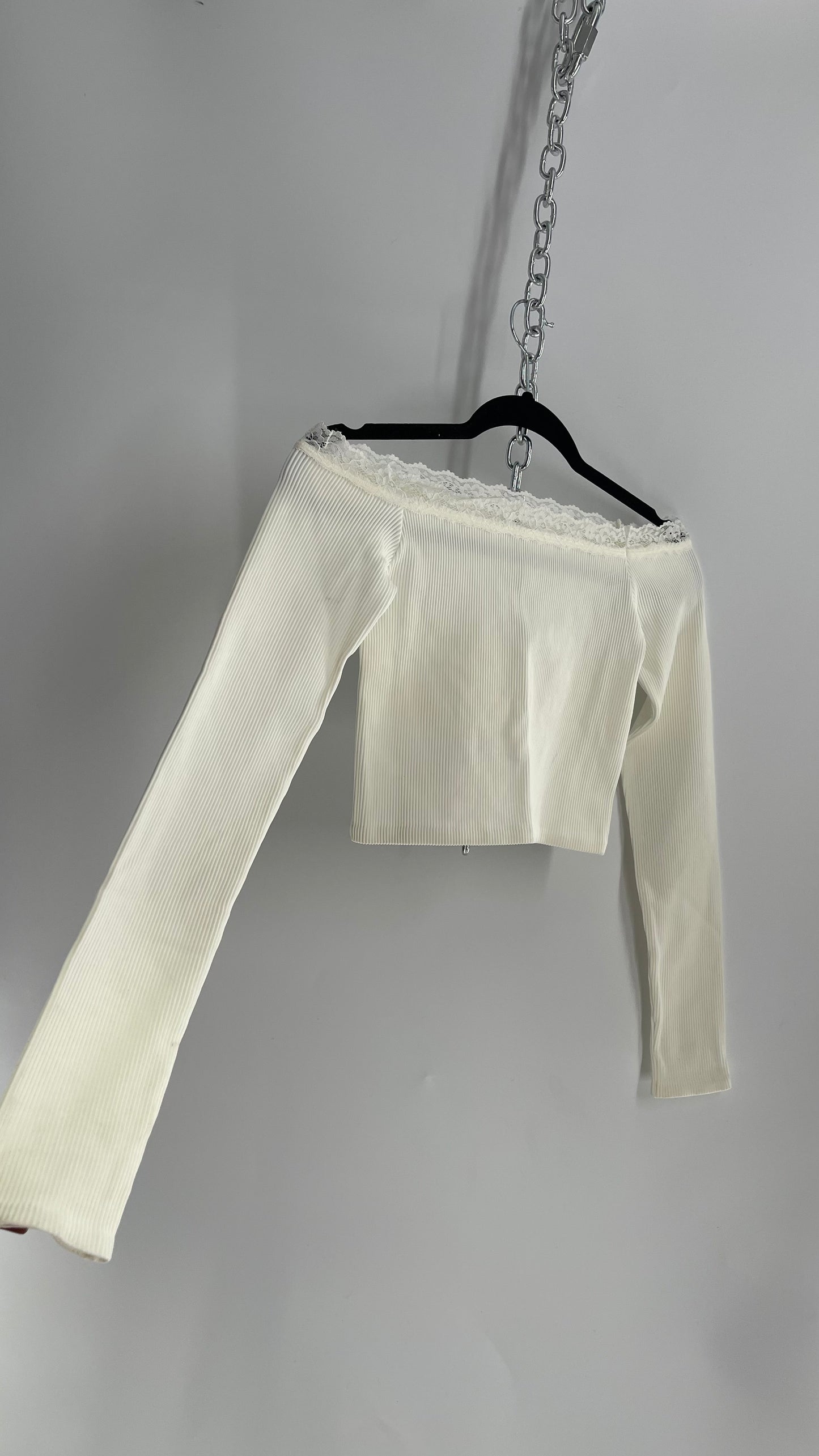 Out From Under White Ribbed Off the Shoulder Lace Neckline Long Sleeve (XS/S)